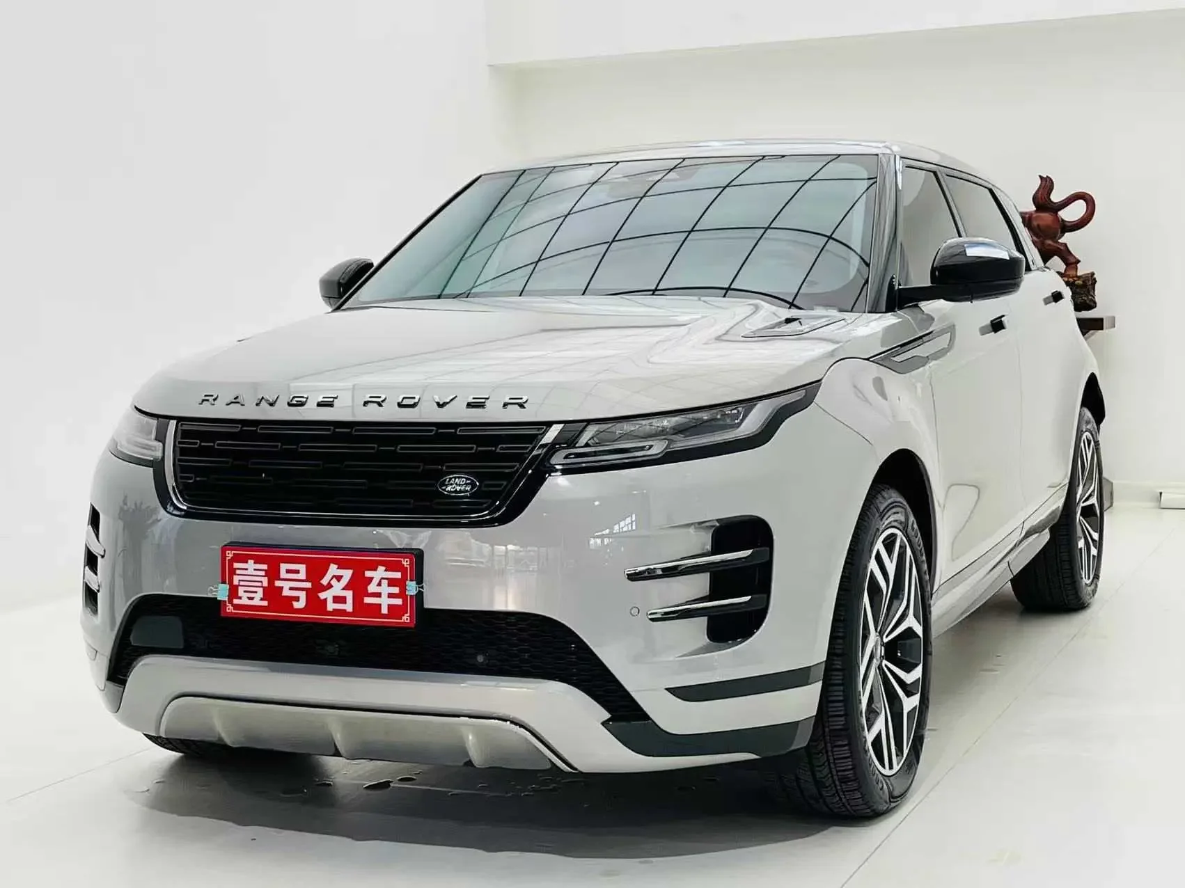Land Rover Range Rover Evoque  из Китая