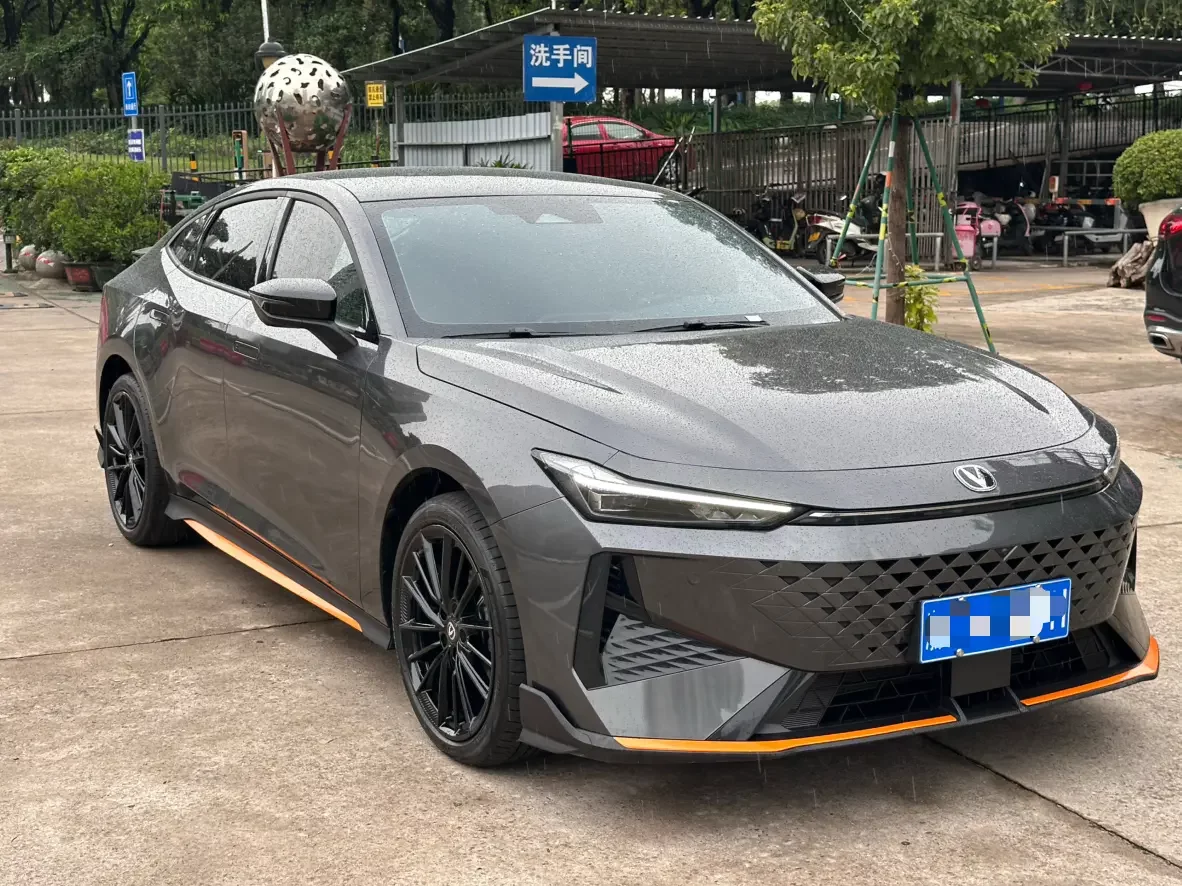 Changan UNI-V