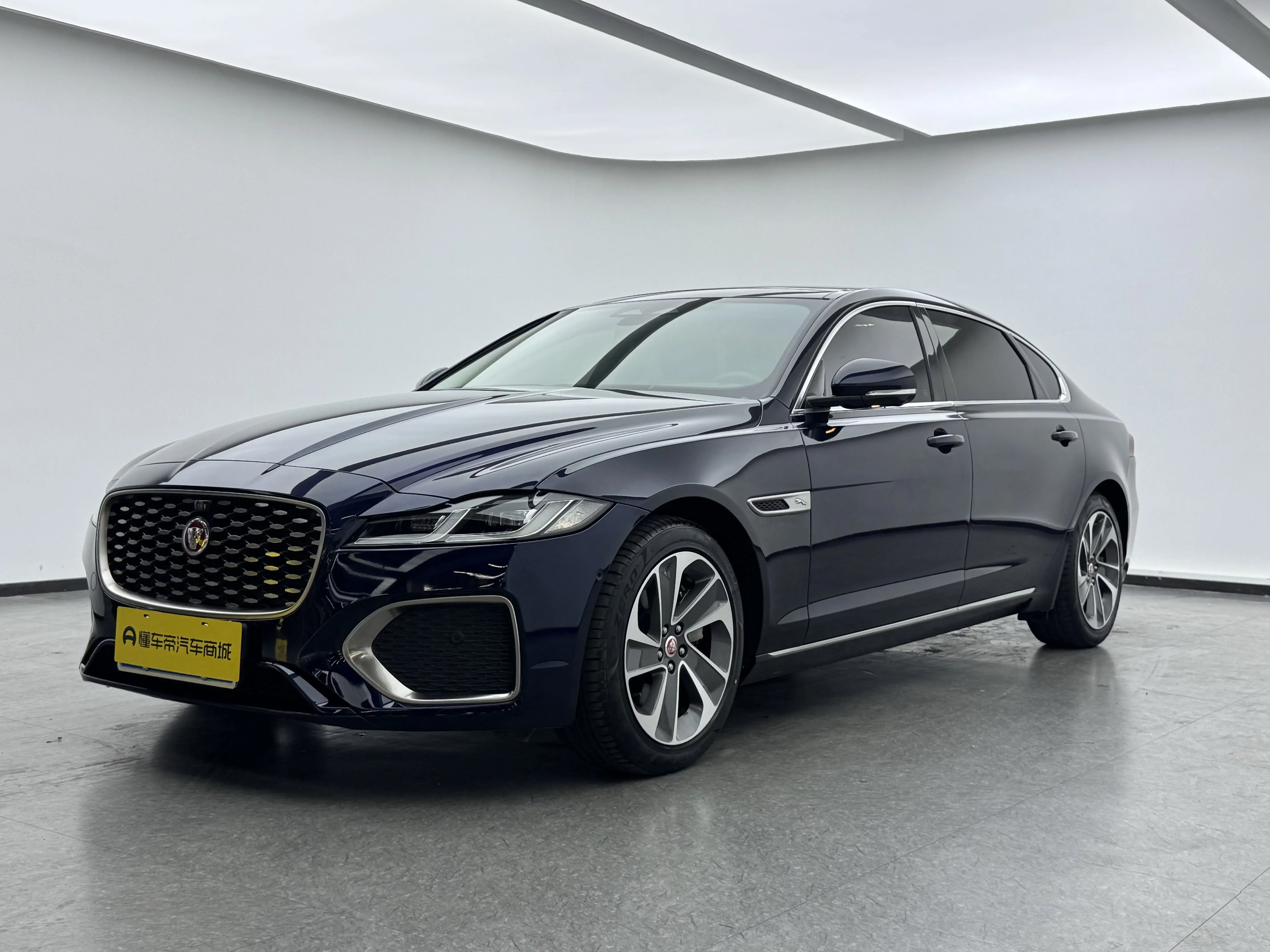 Jaguar XFL