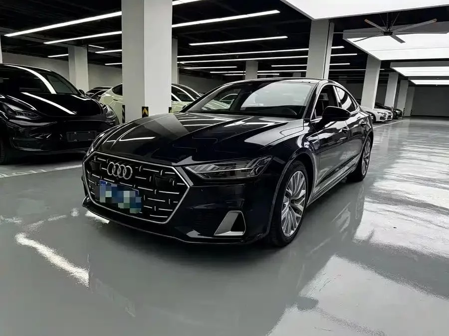 Audi A7L  из Китая