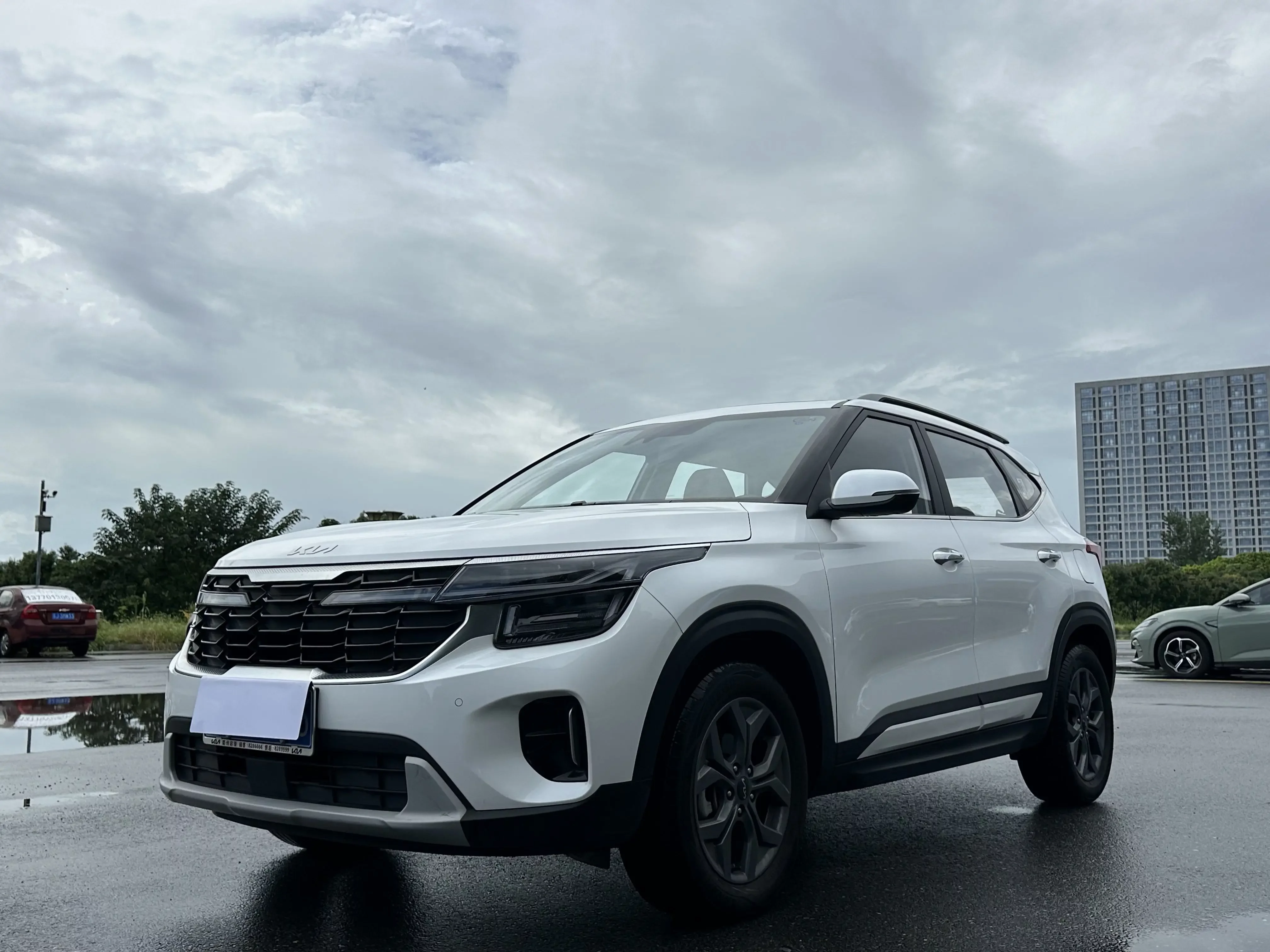 Kia Seltos  из Китая