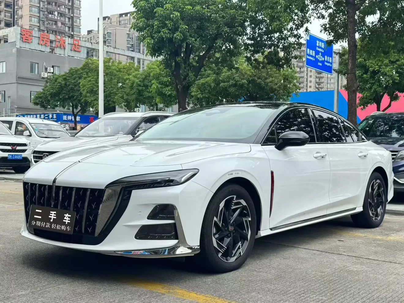 Hongqi H6