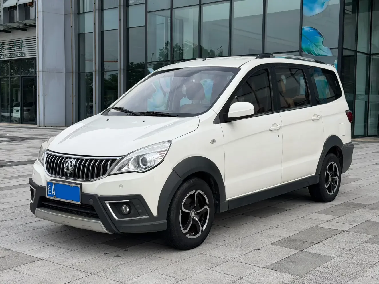 BAIC Weiwang M30  из Китая