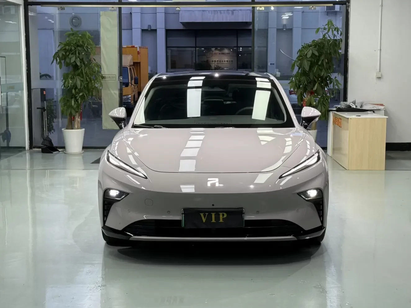 Rising Auto Feifan F7