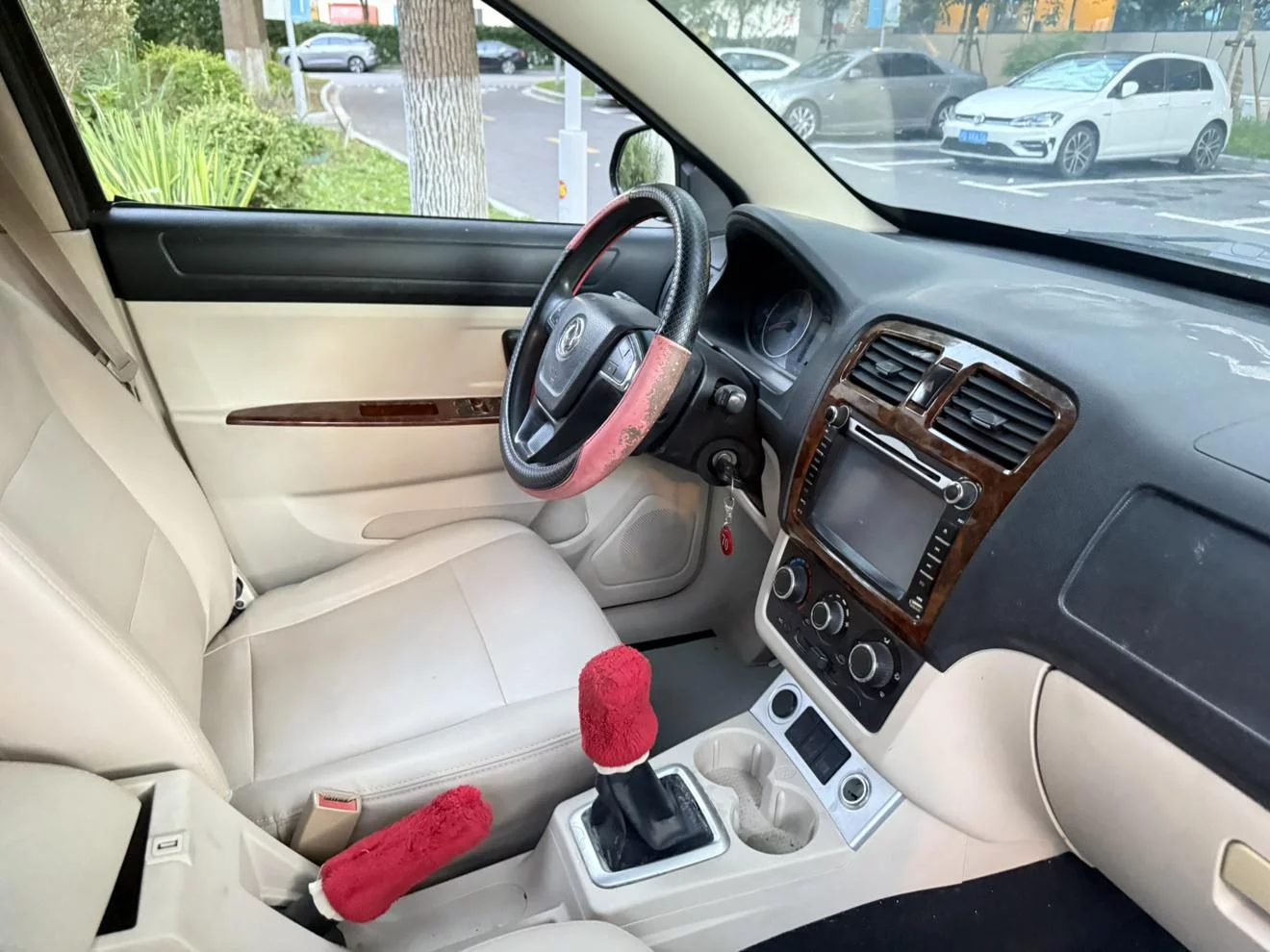 Dongfeng Fengon 330
