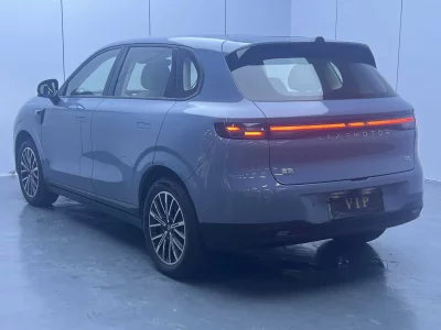Leapmotor B10