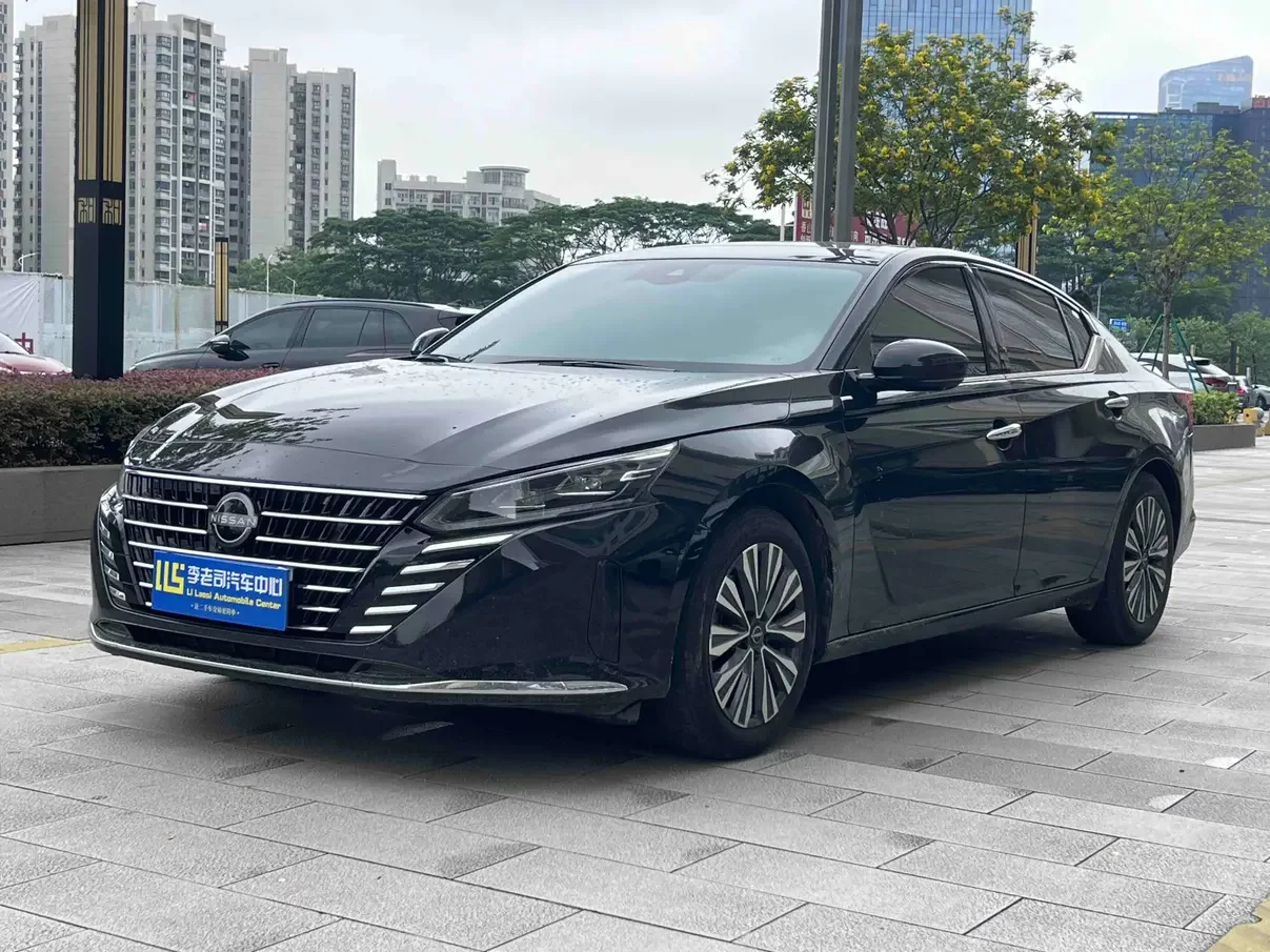 Nissan Altima