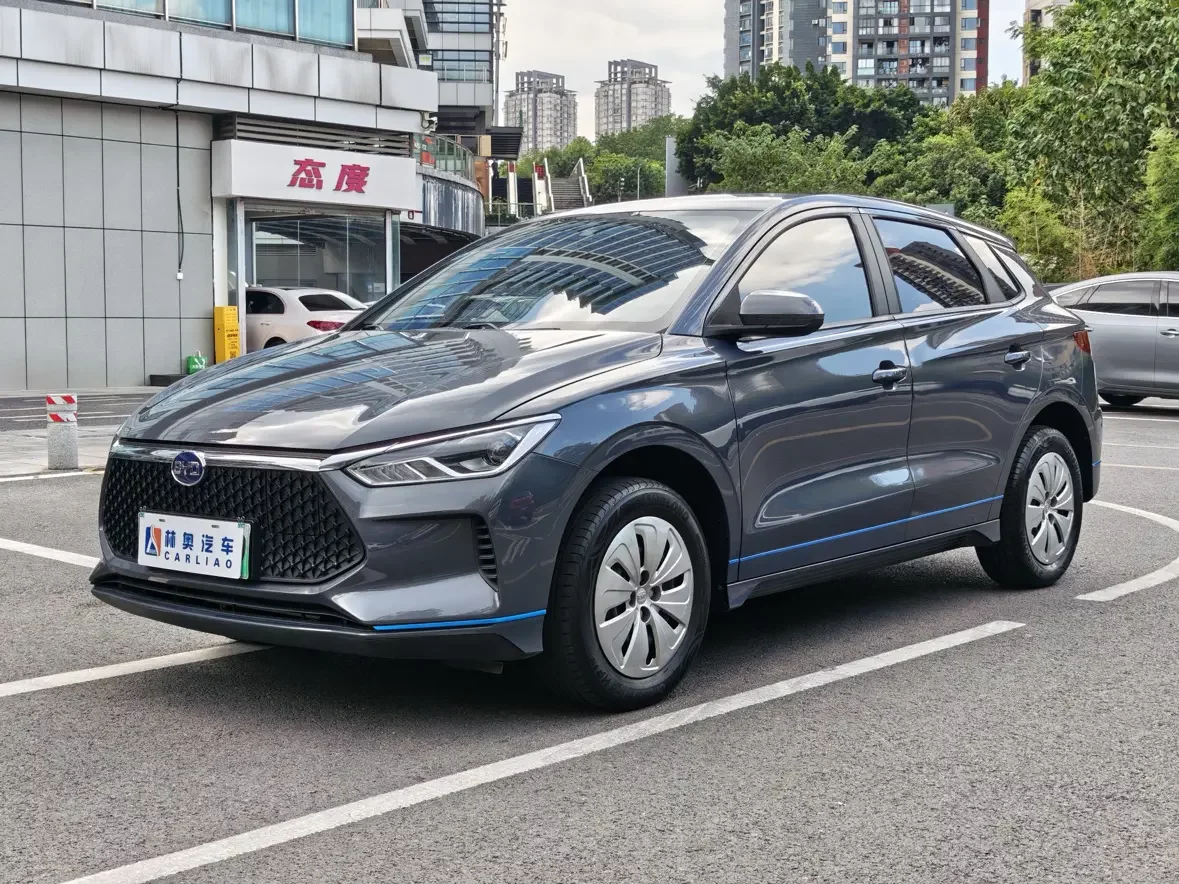 BYD e2