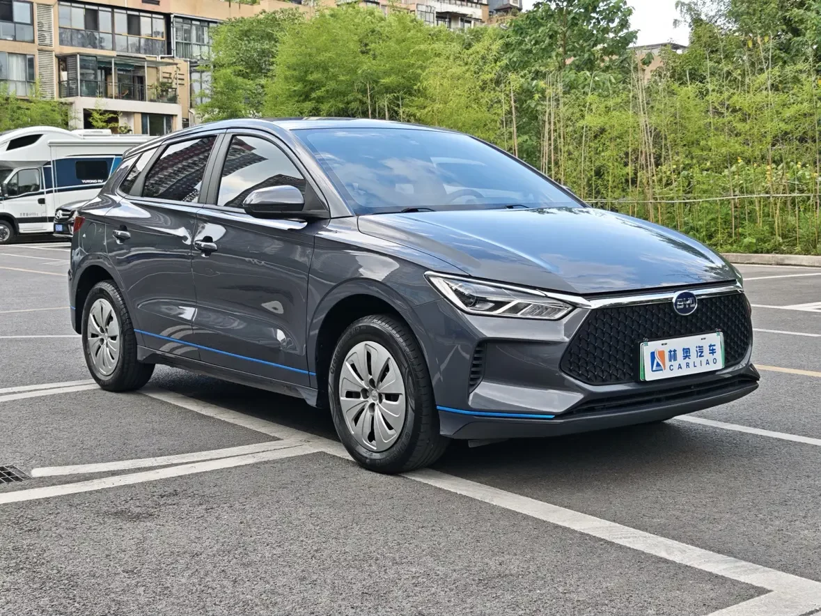 BYD e2