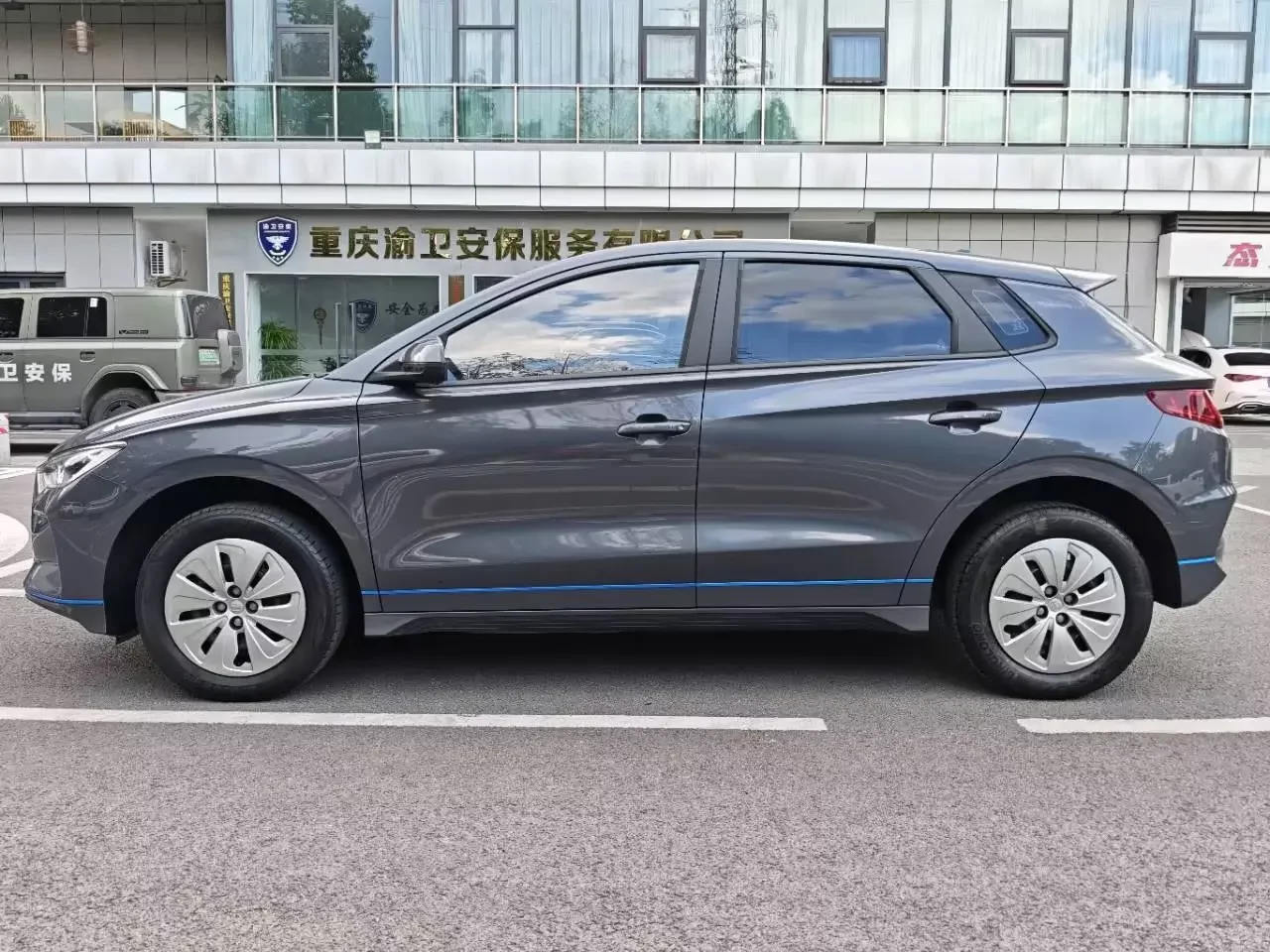BYD e2