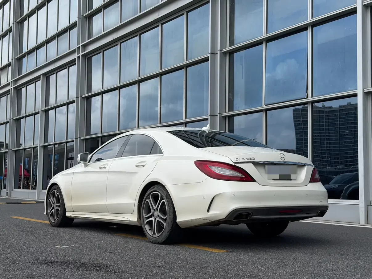 Mercedes-Benz CLS
