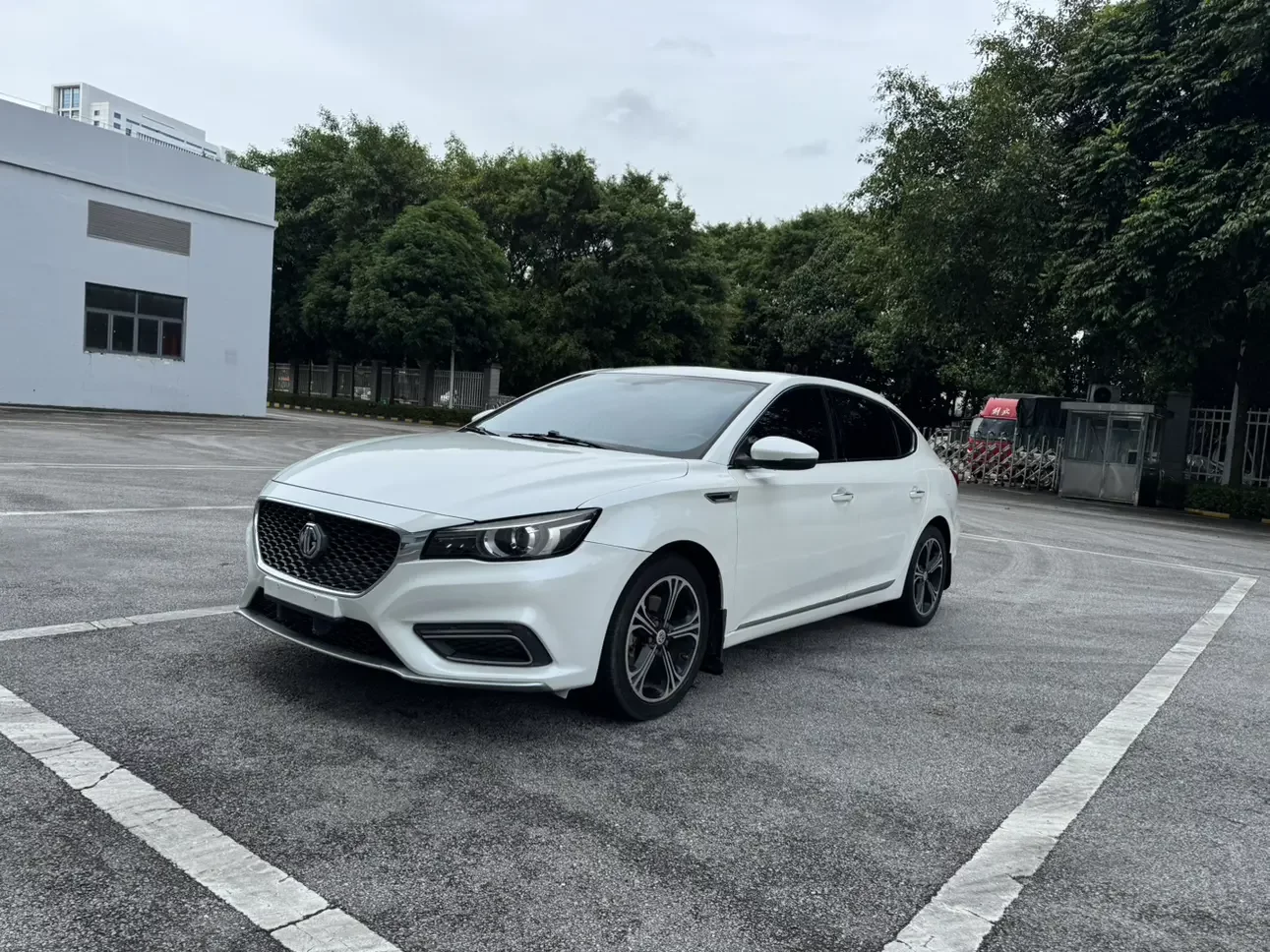 MG 6  из Китая