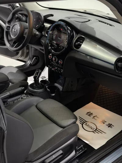 MINI 