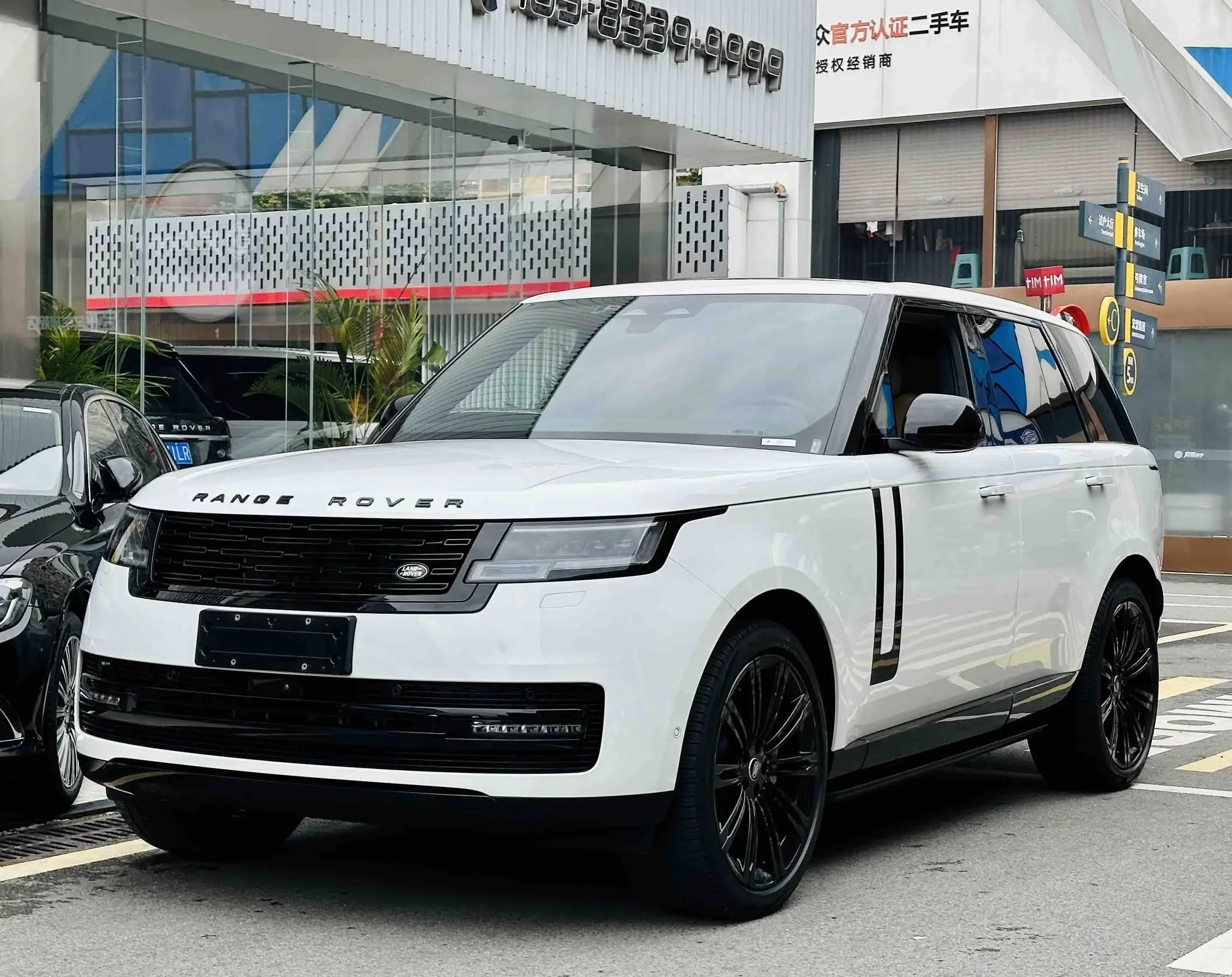 Land Rover range rover