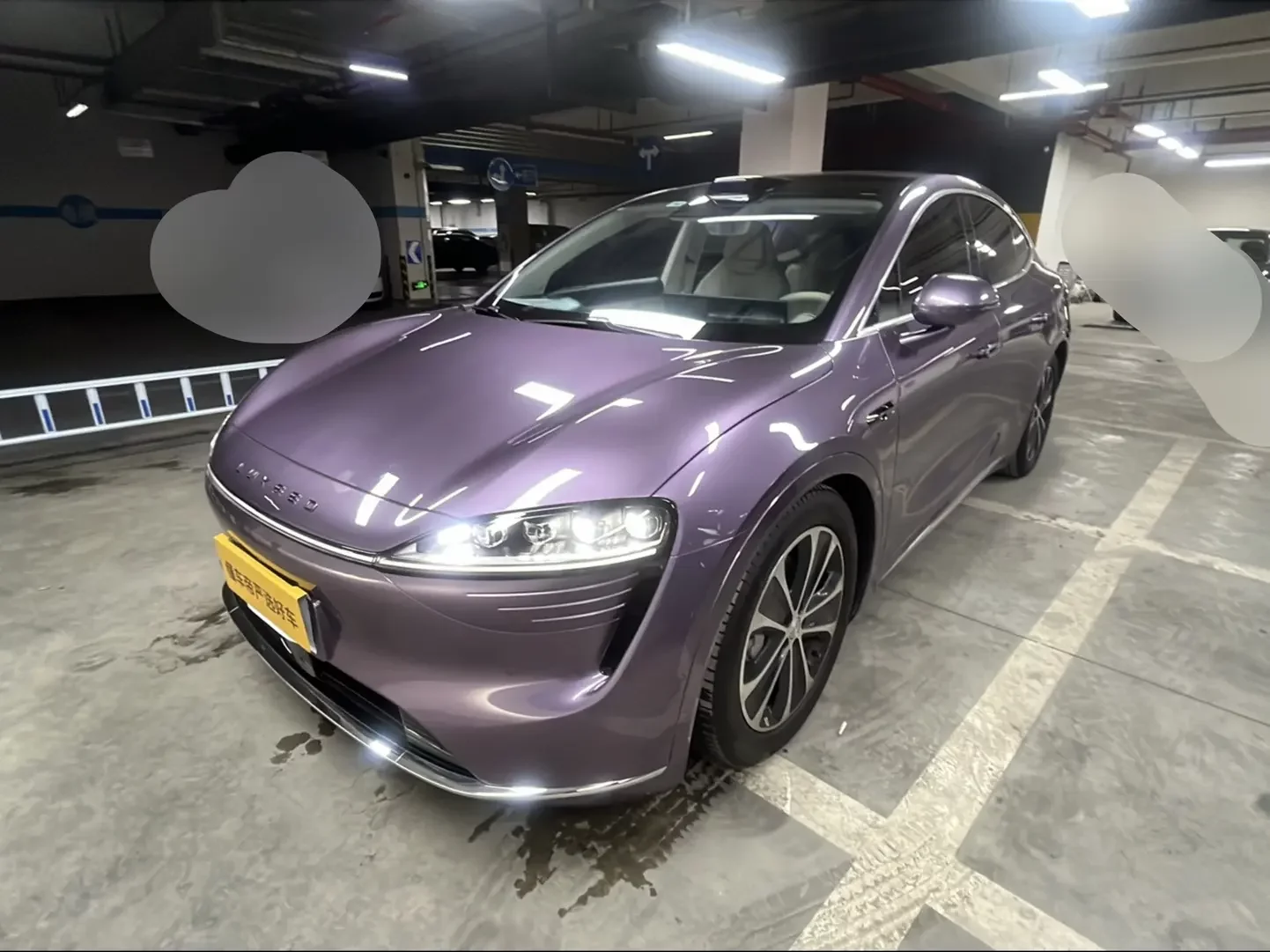 Luxeed Zhijie R7