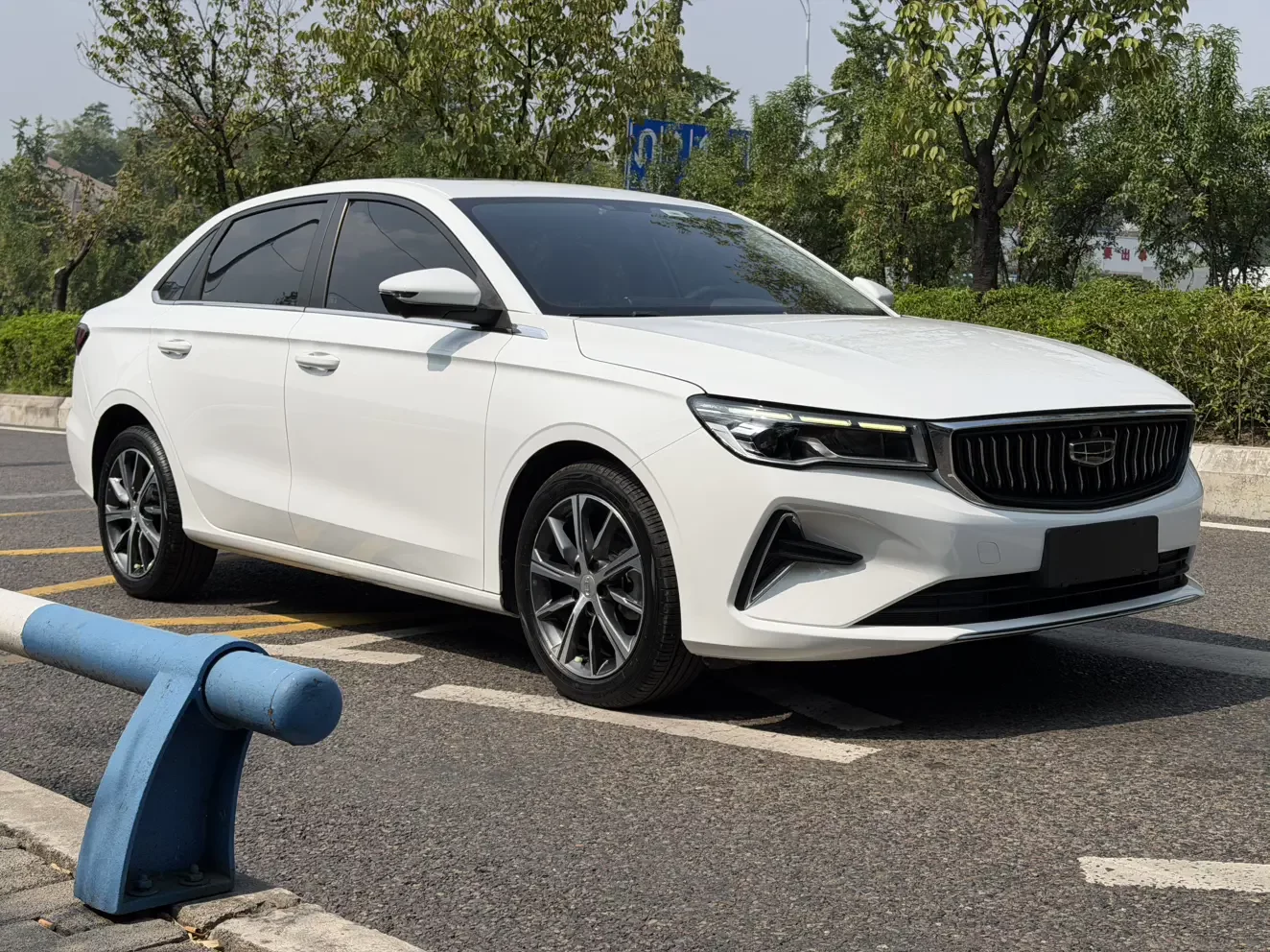 Geely emgrand