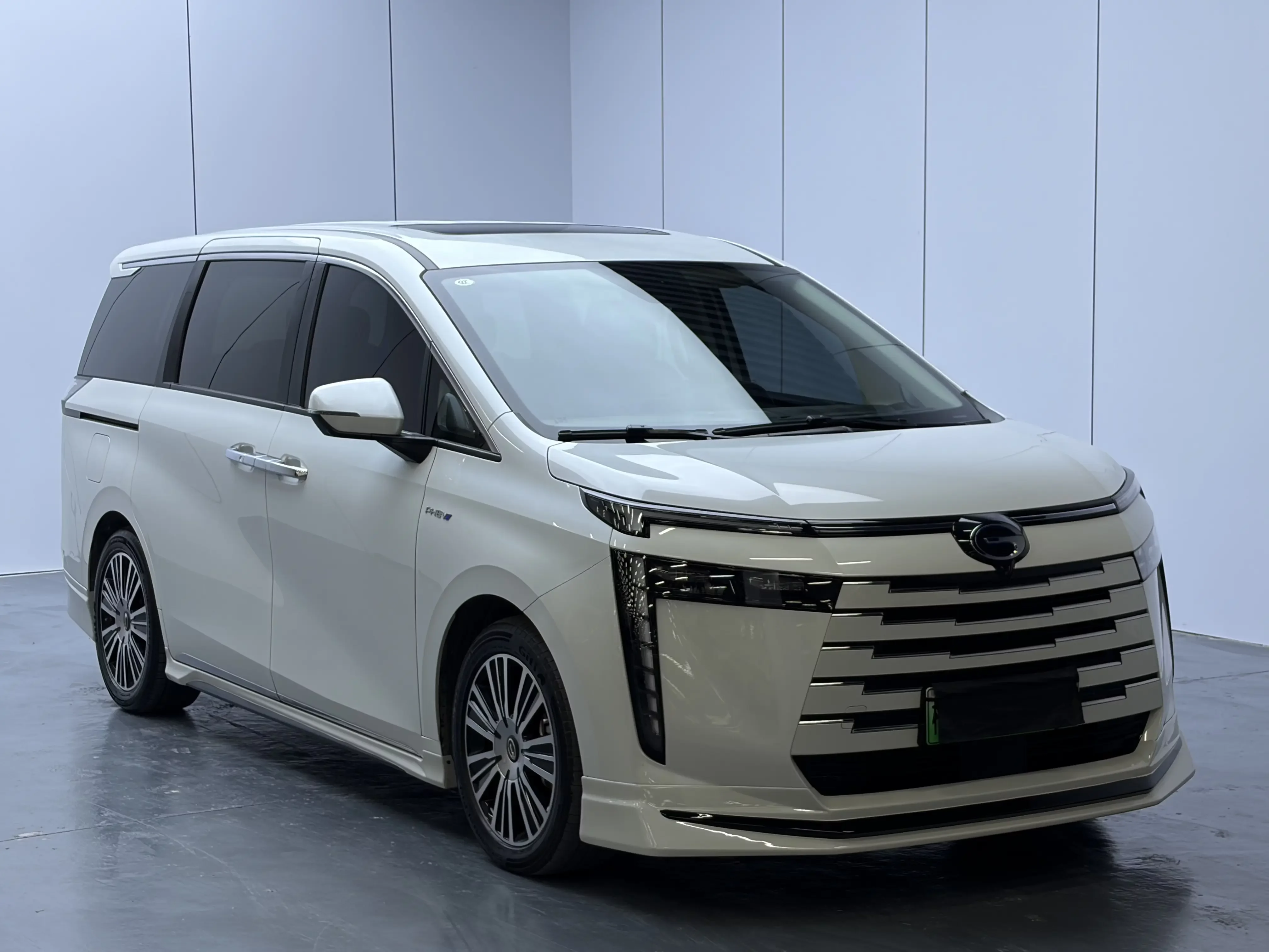 GAC Trumpchi E8 PHEV