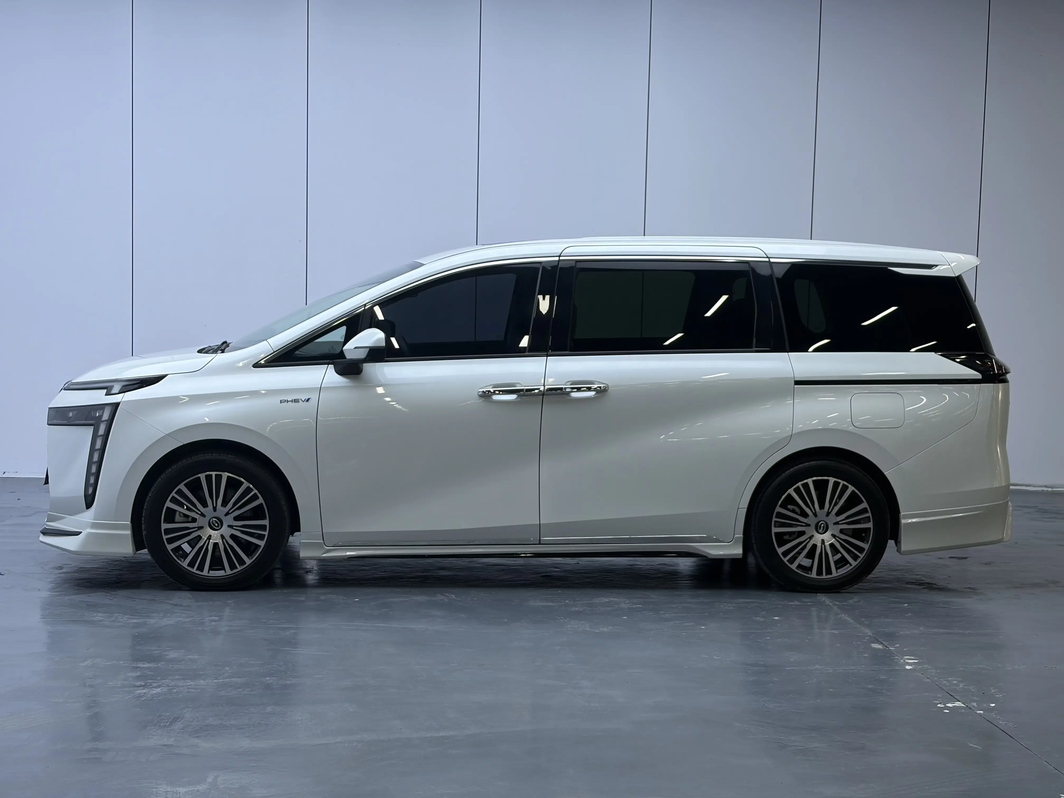 GAC Trumpchi E8 PHEV