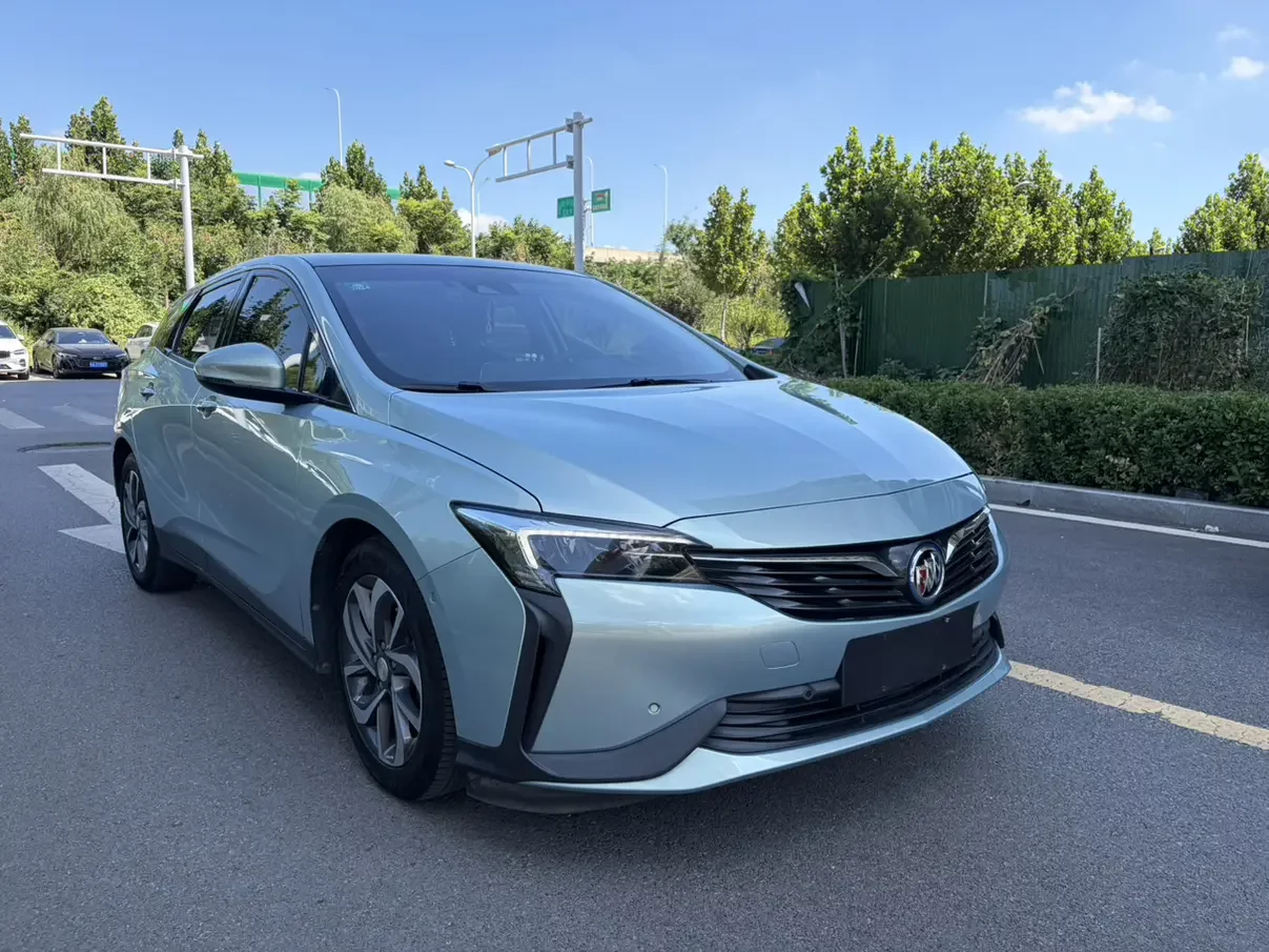 Buick Weilan 6 PHEV