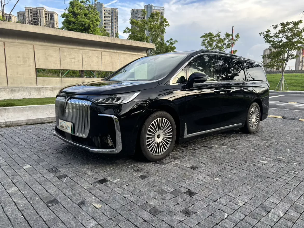 Voyah Lantu Dreamer PHEV  из Китая