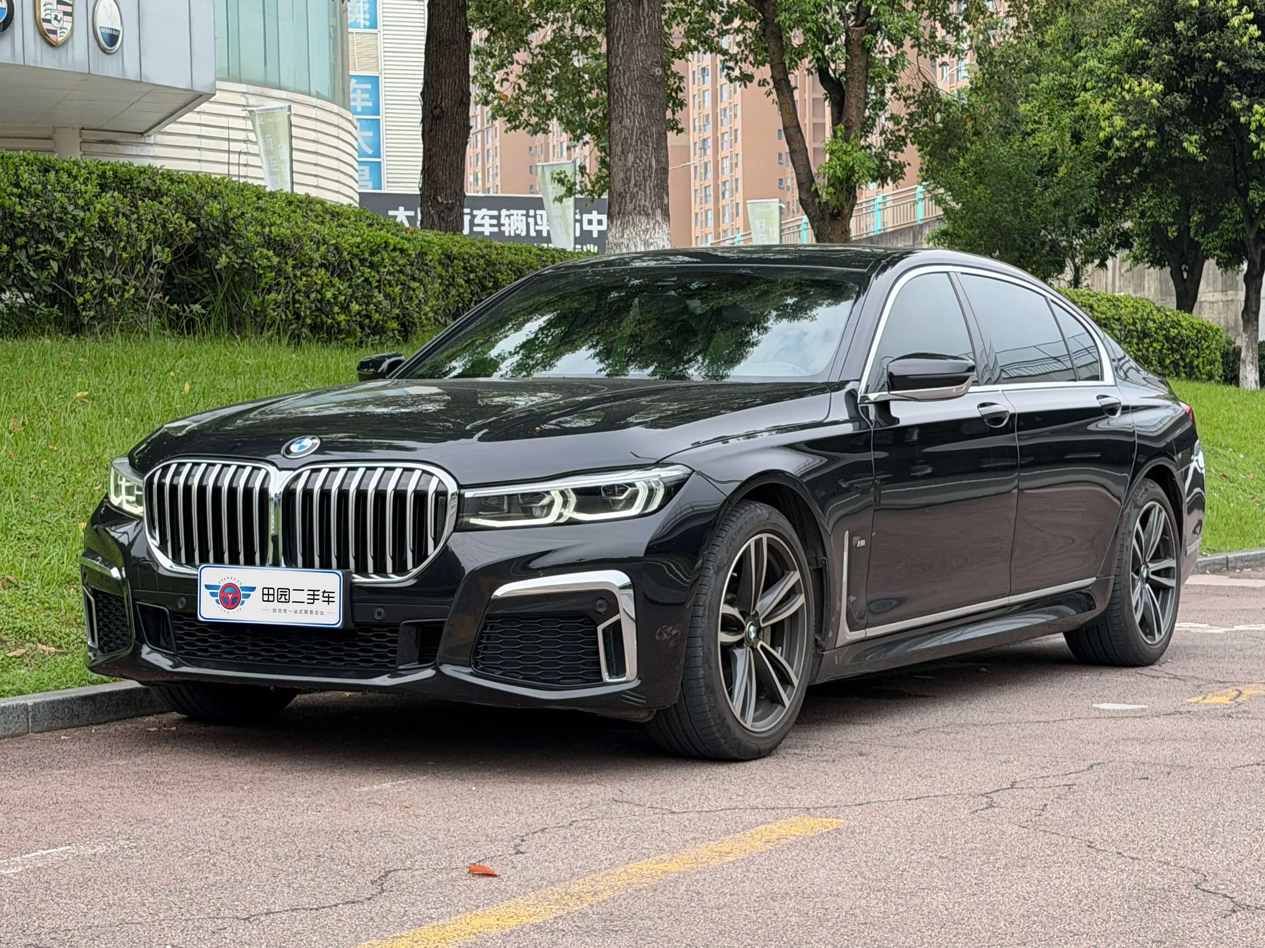 BMW 7-SERIES