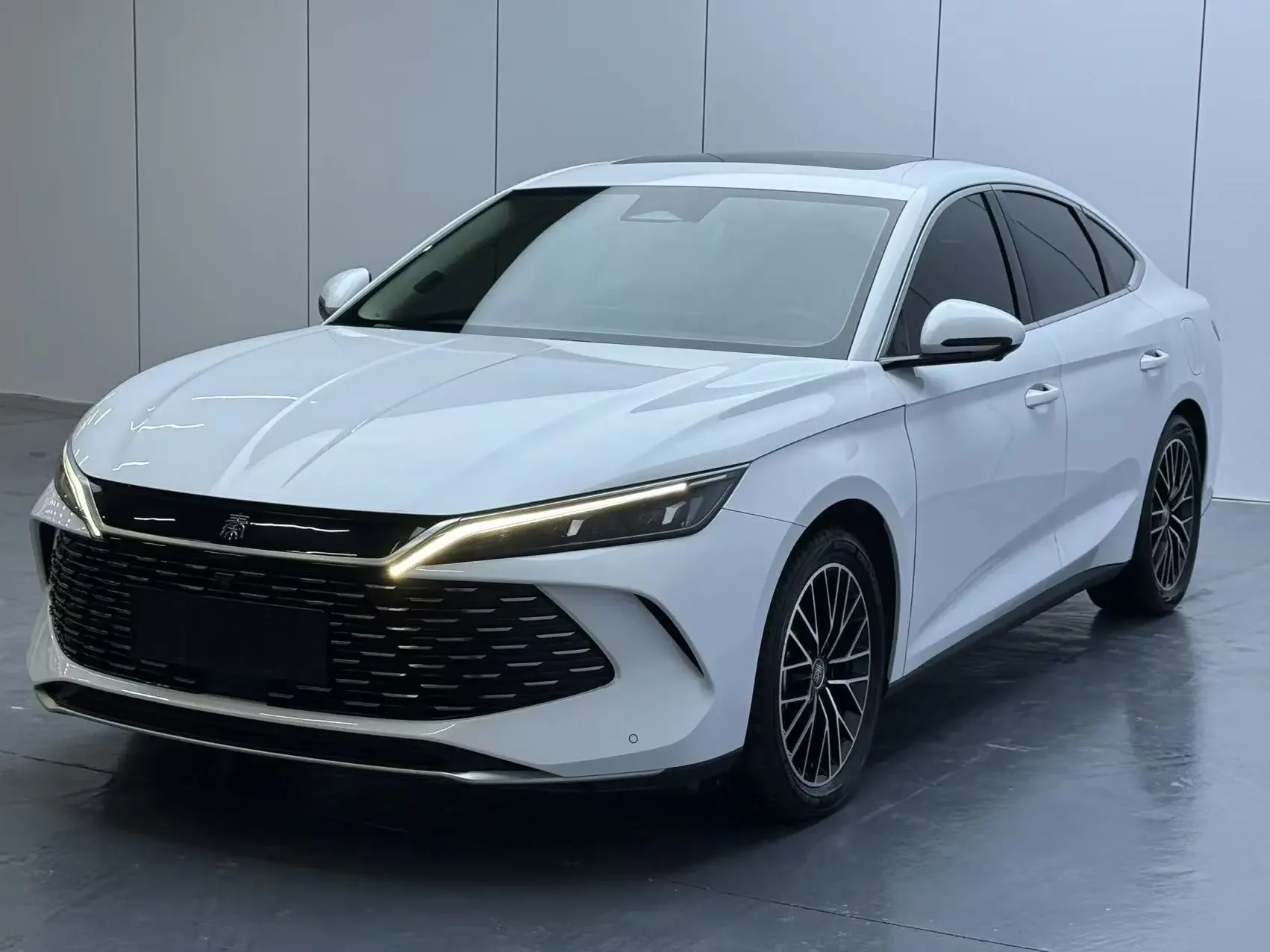 BYD Qin L DM