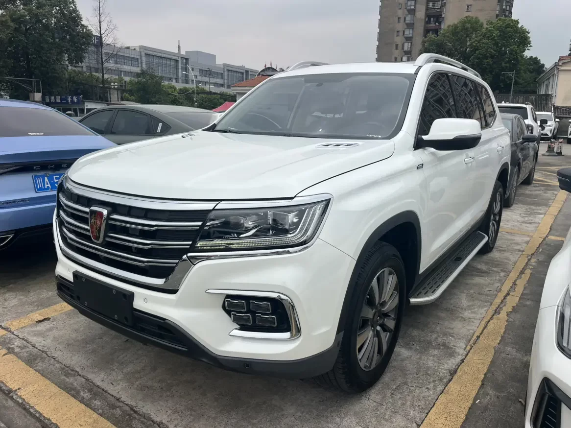 ROEWE RX8