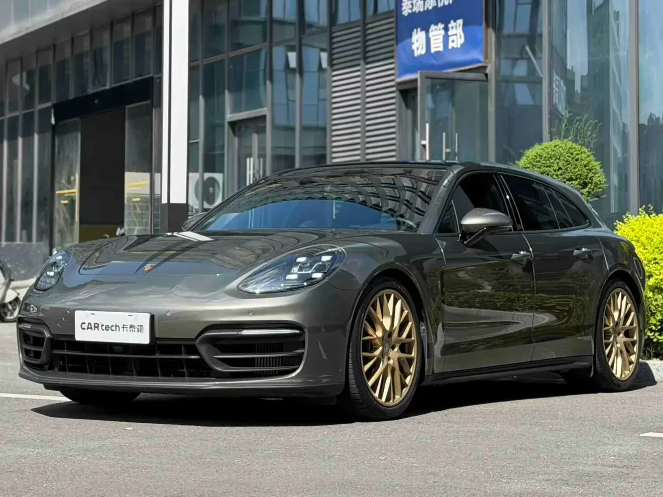 Porsche Panamera  из Китая