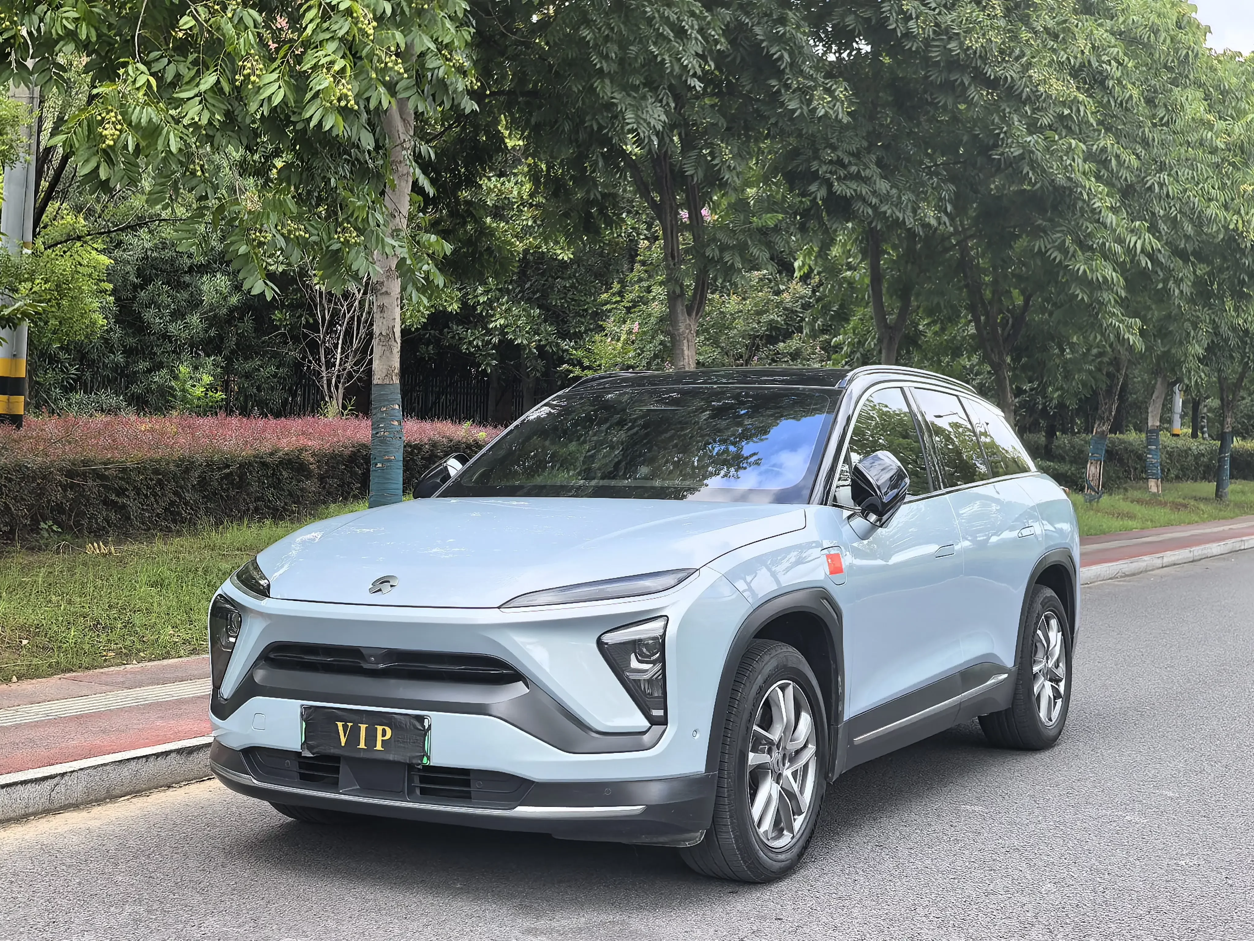 NIO ES6