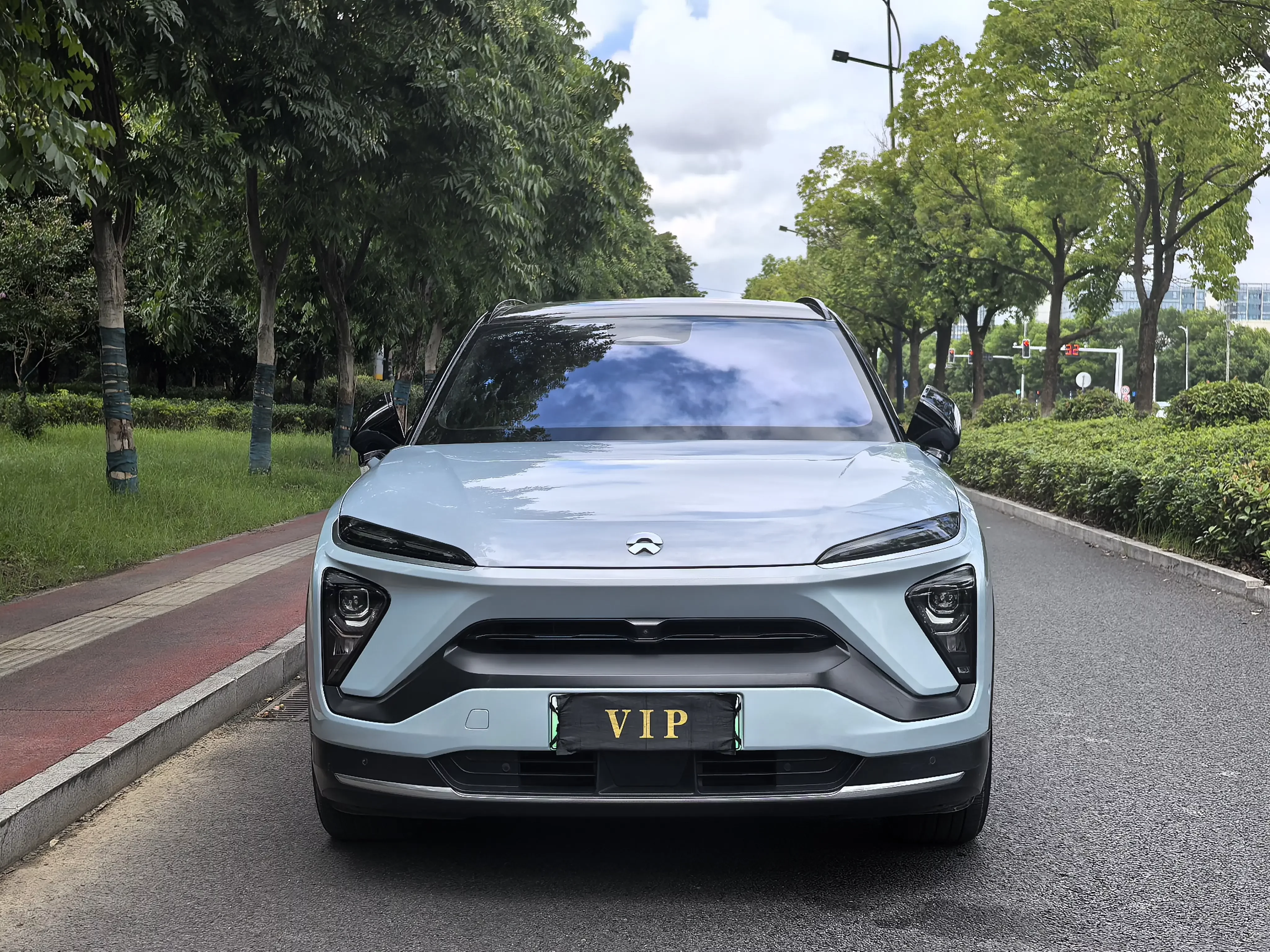 NIO ES6