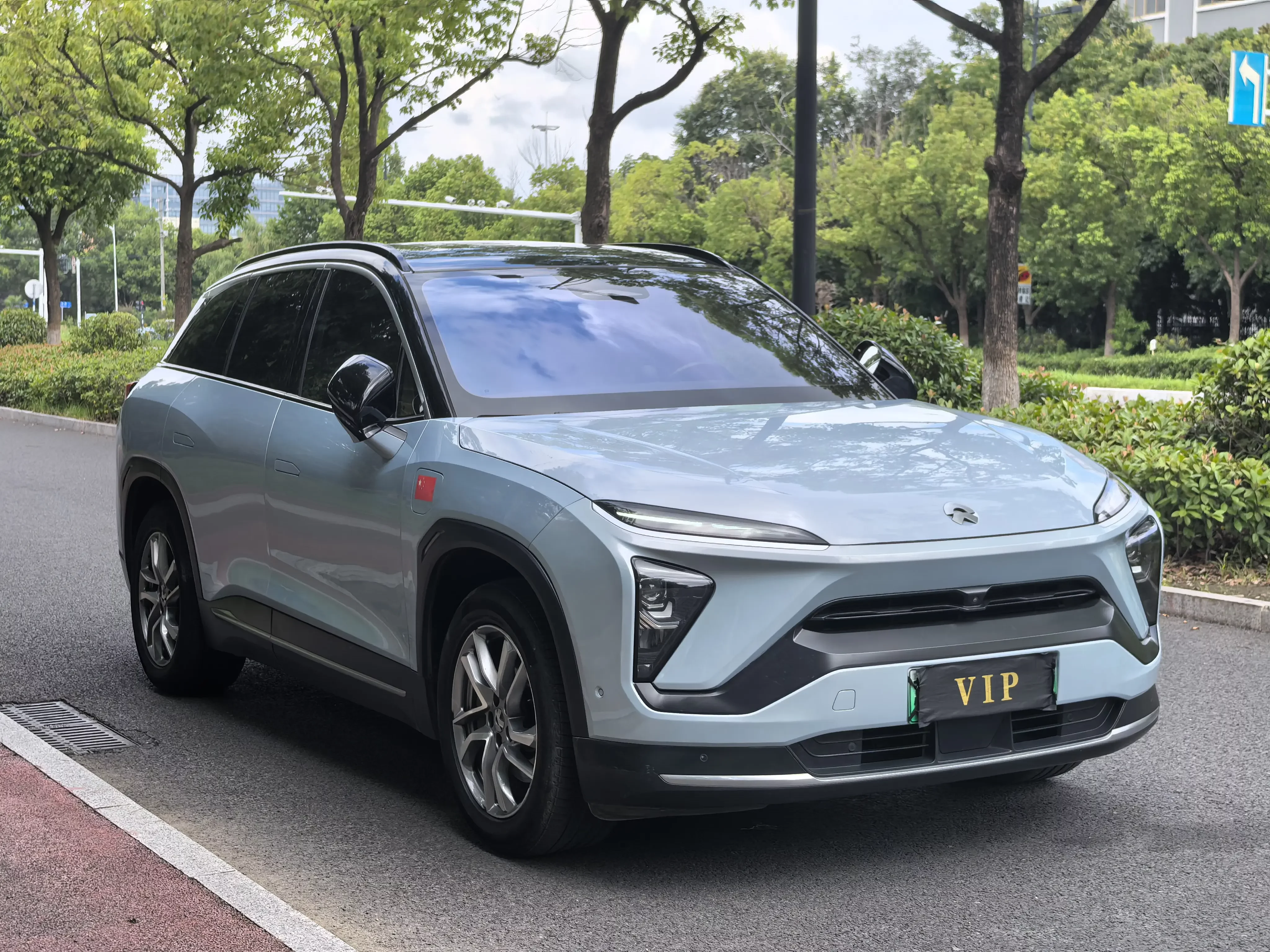 NIO ES6