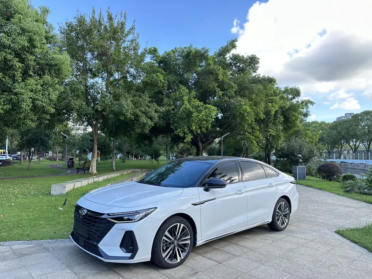 Chery Arrizo 8