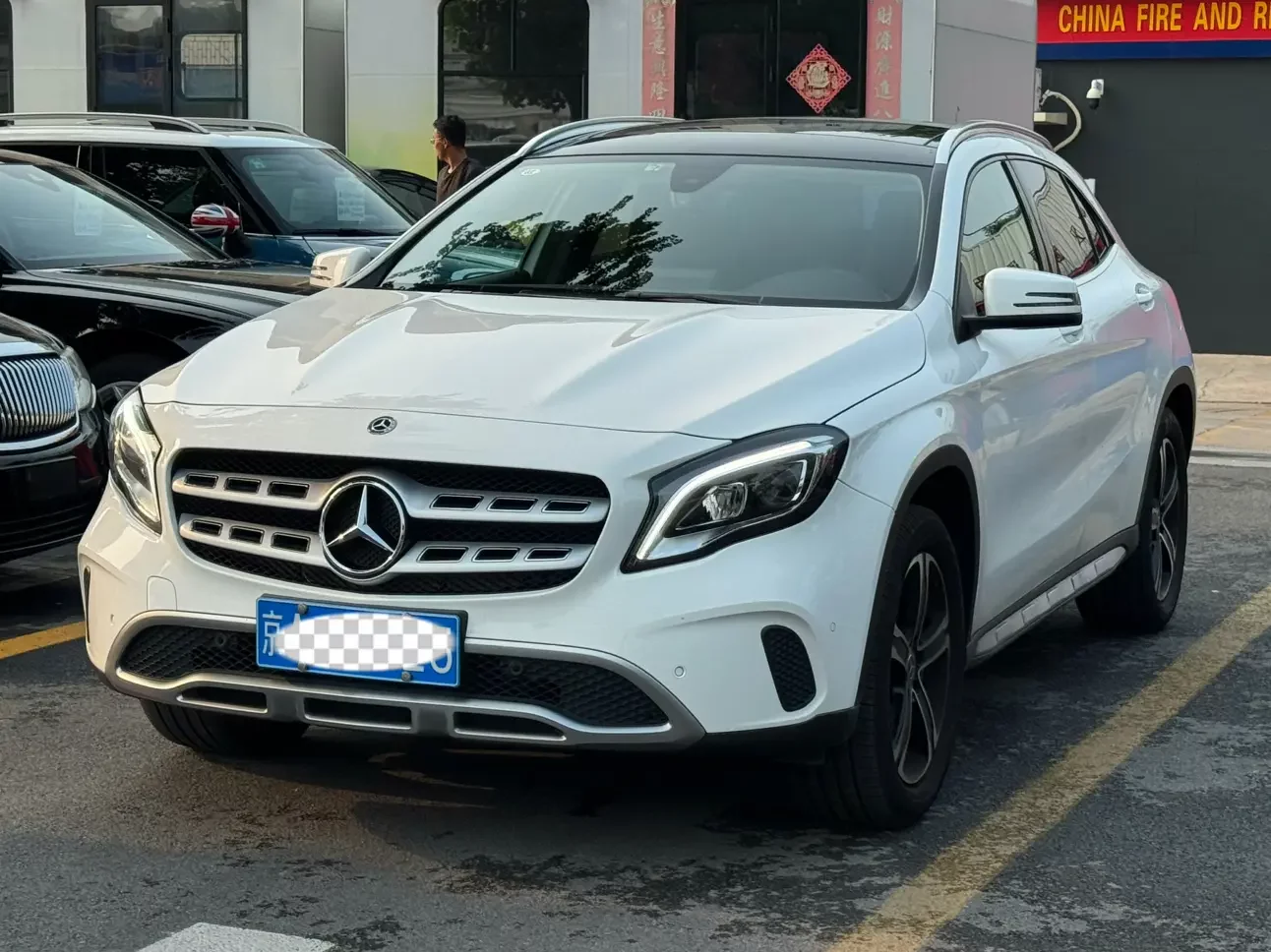 Mercedes-Benz GLA