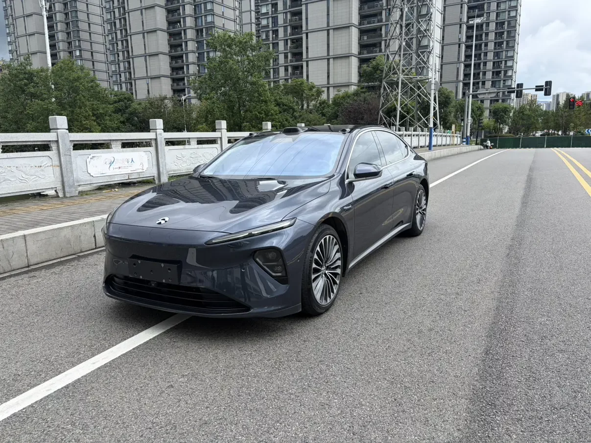 NIO ET7