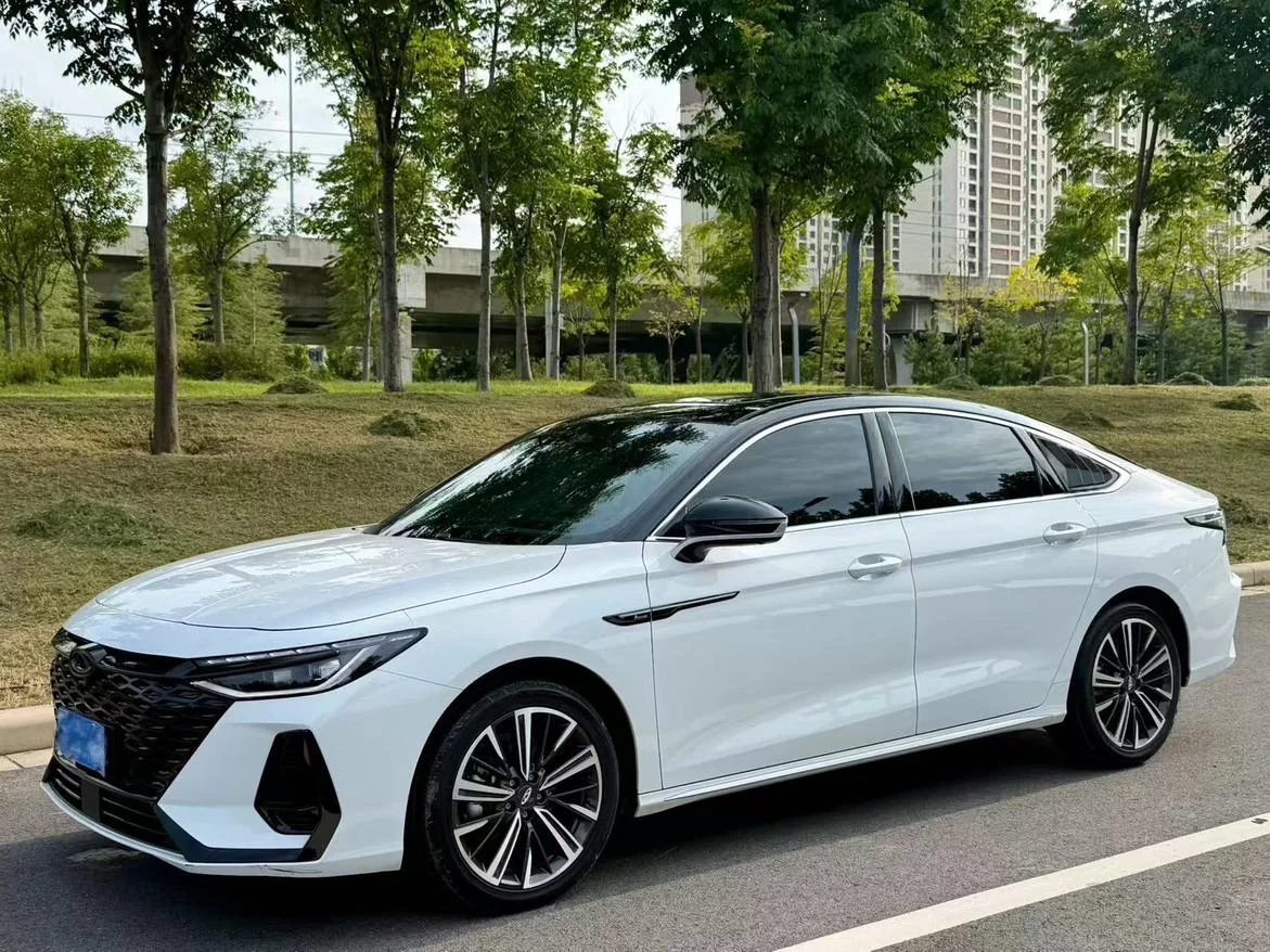 Chery Arrizo 8  из Китая