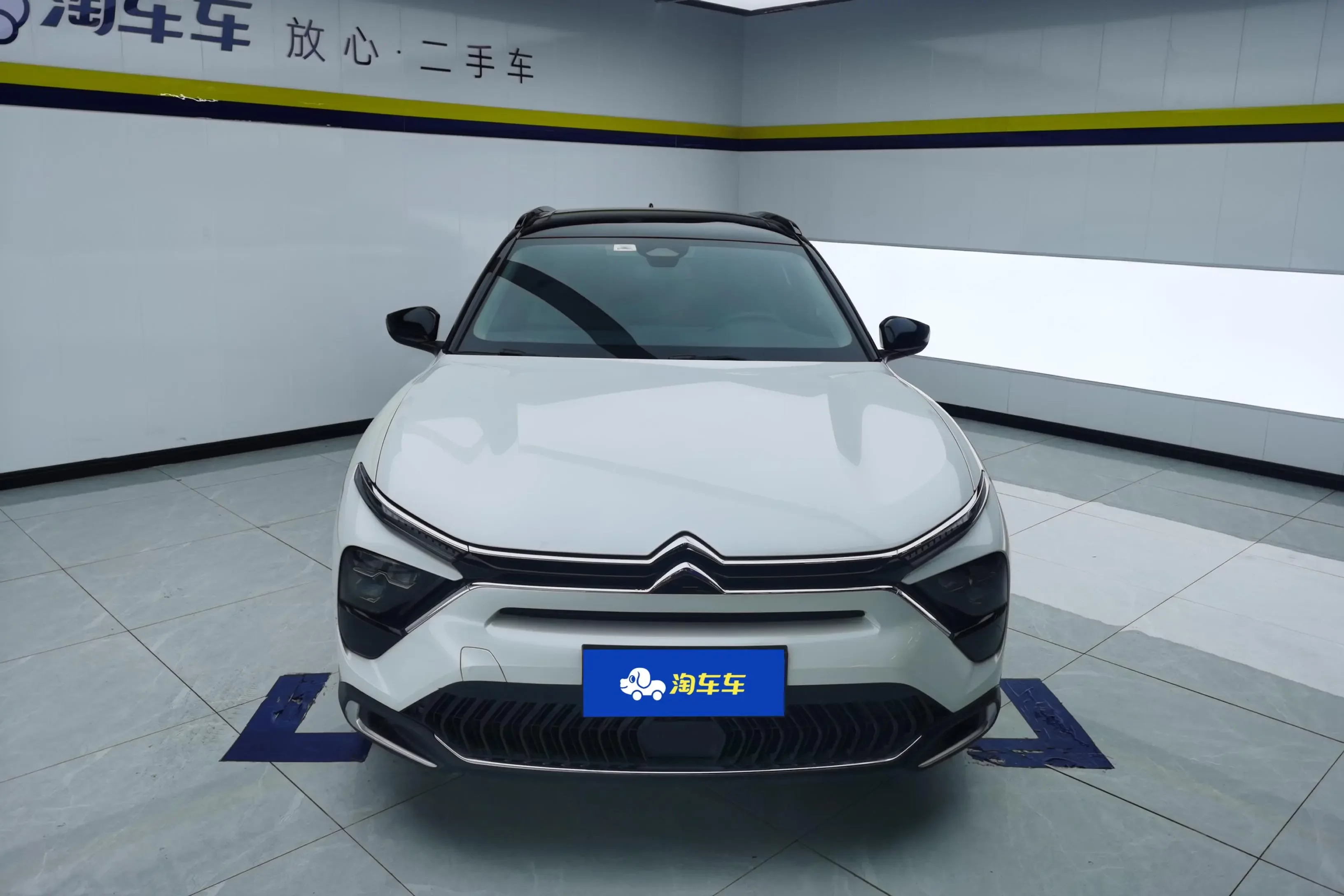 Citroën Versailles C5 X  из Китая
