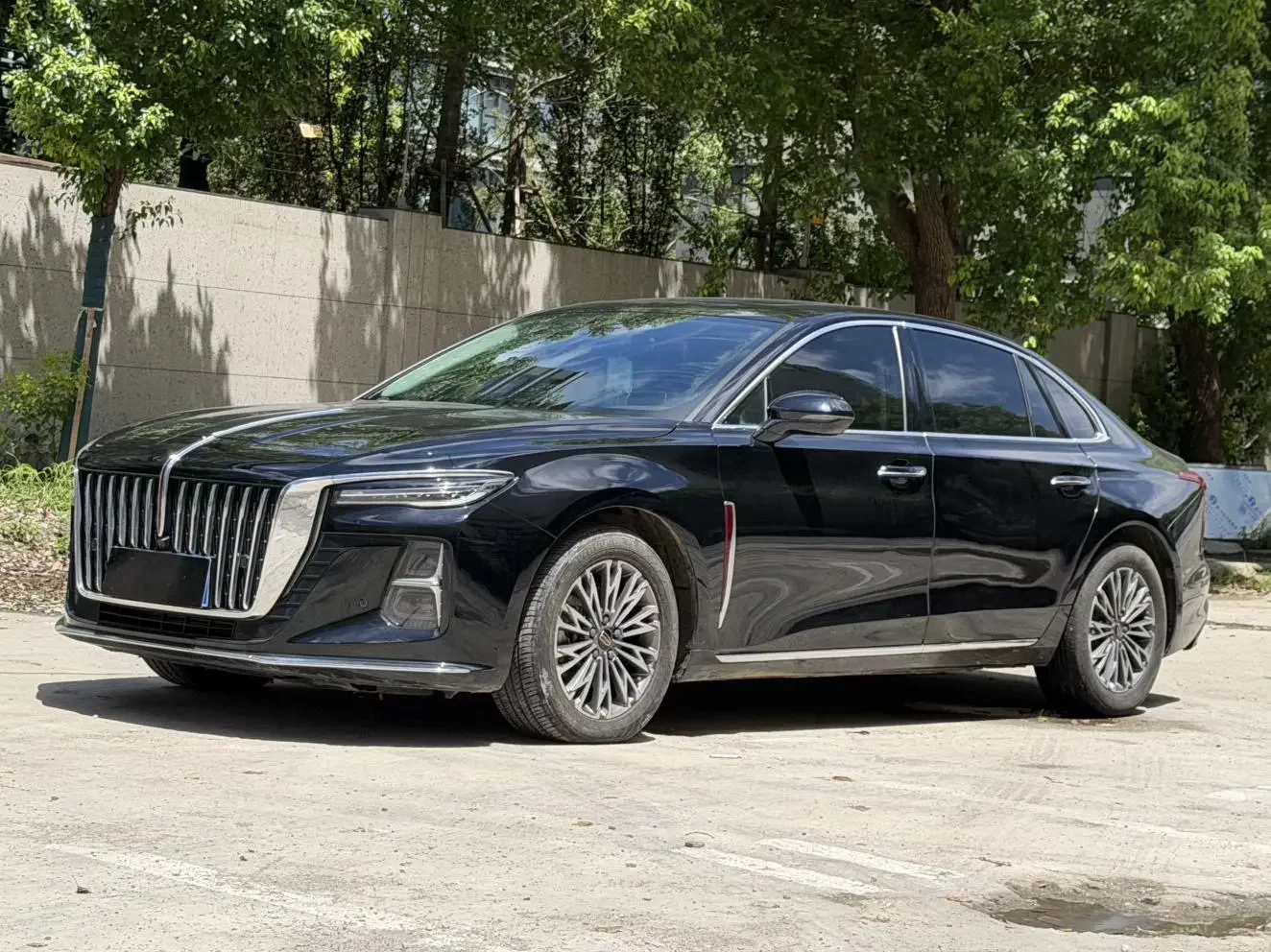 Hongqi H5