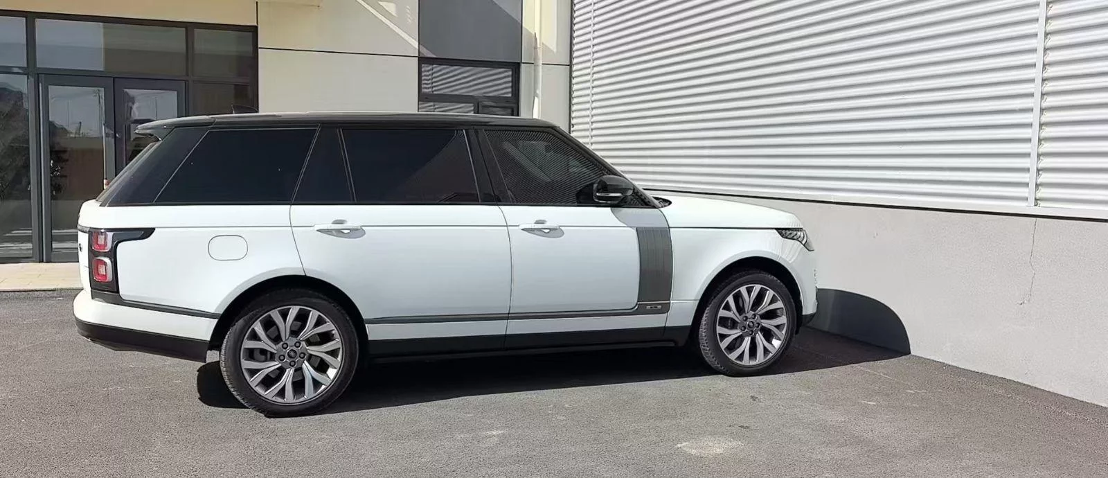 Land Rover range rover