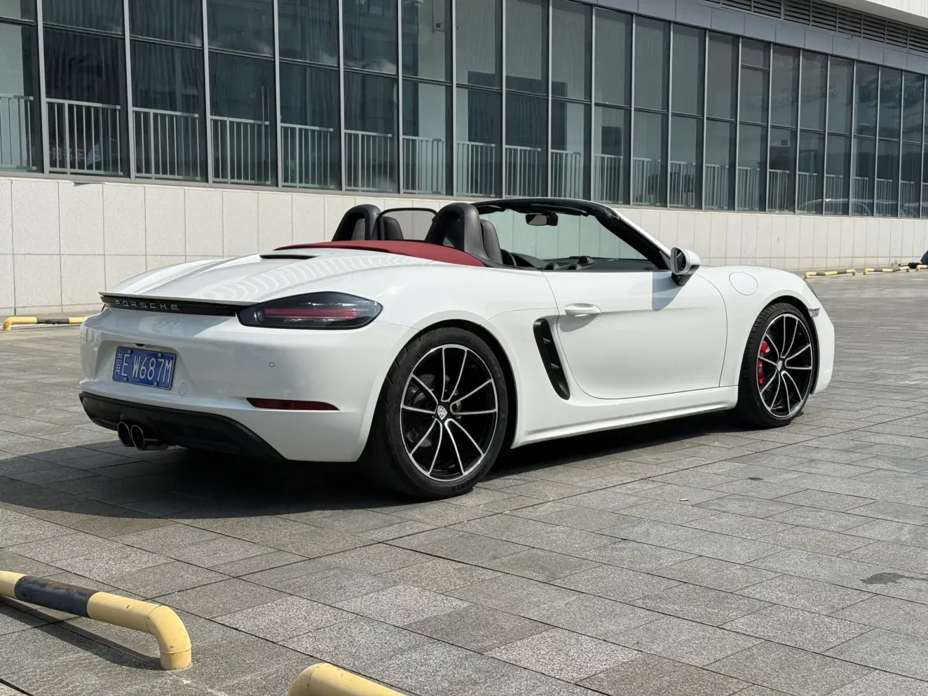 Porsche 718