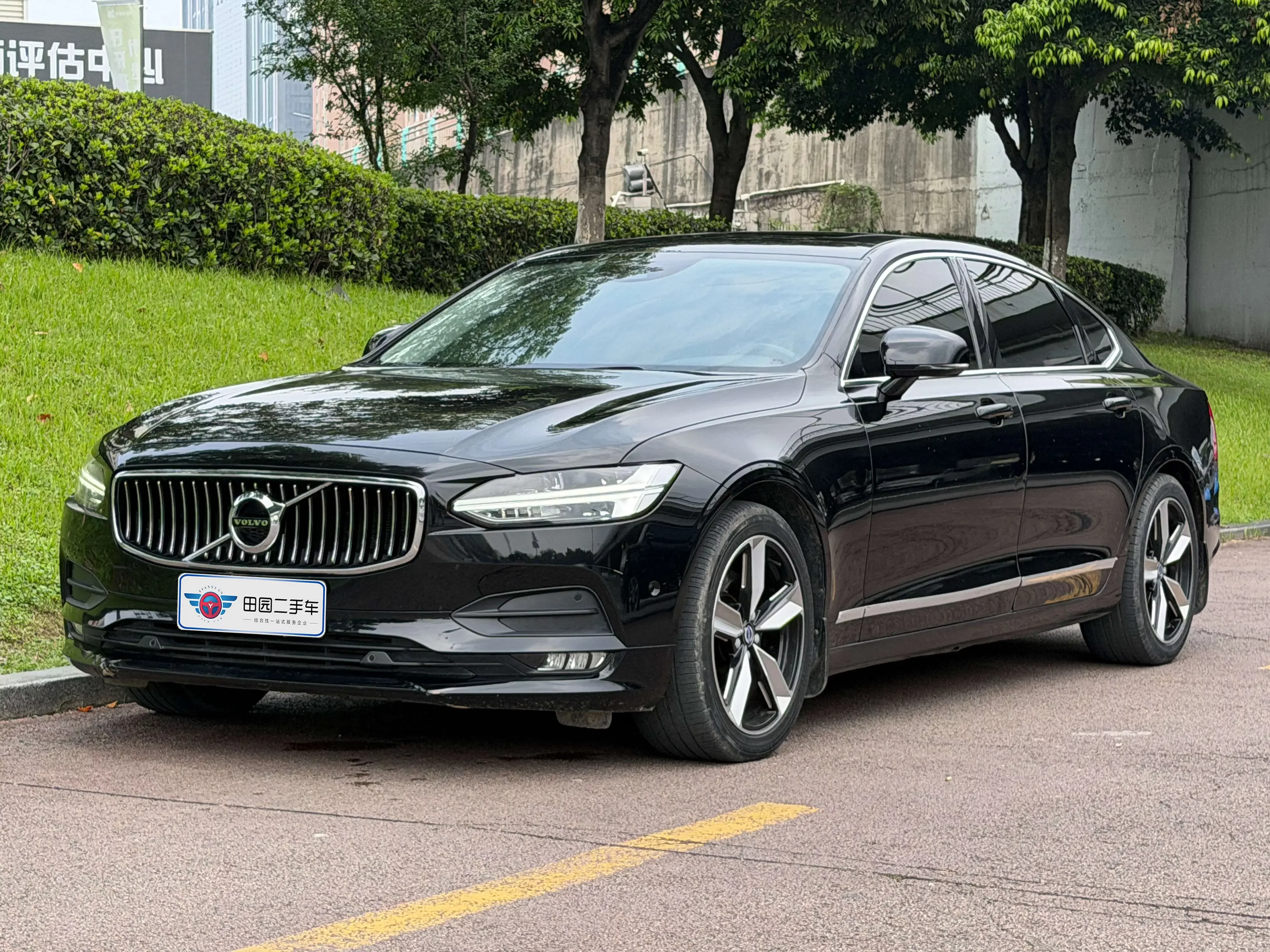 Volvo S90