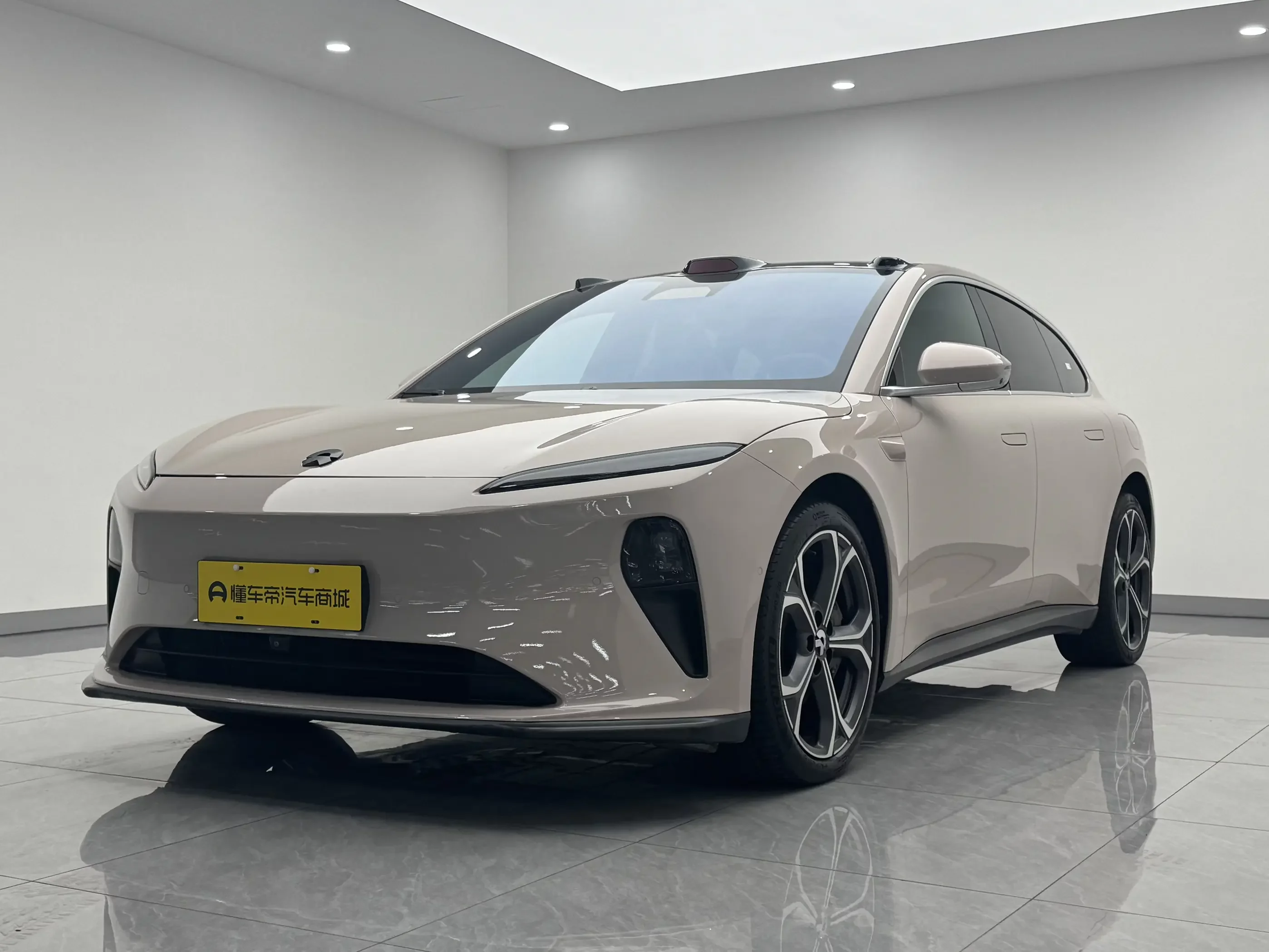 NIO ET5T