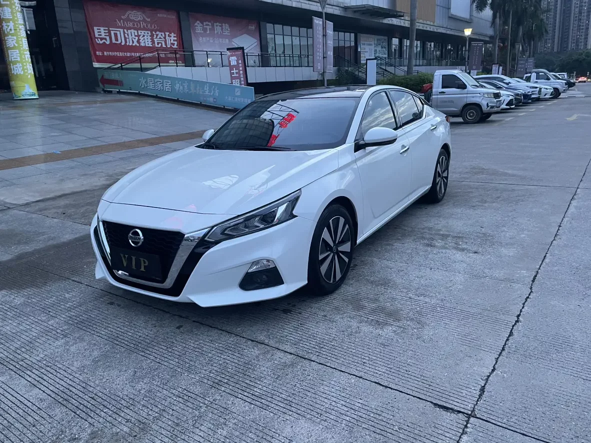 Nissan Altima