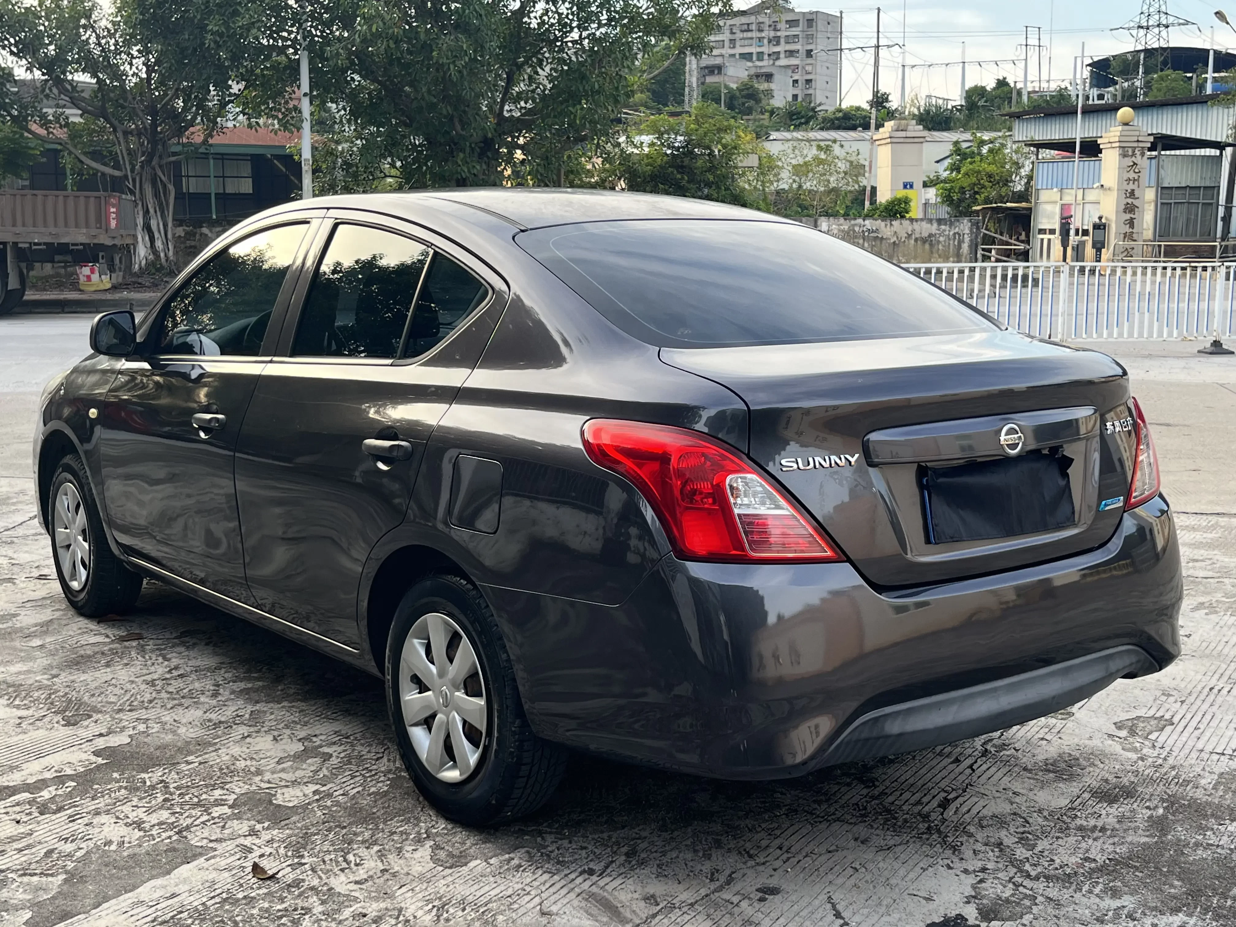 Nissan Sunlight