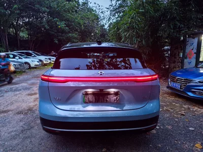 NIO ES6