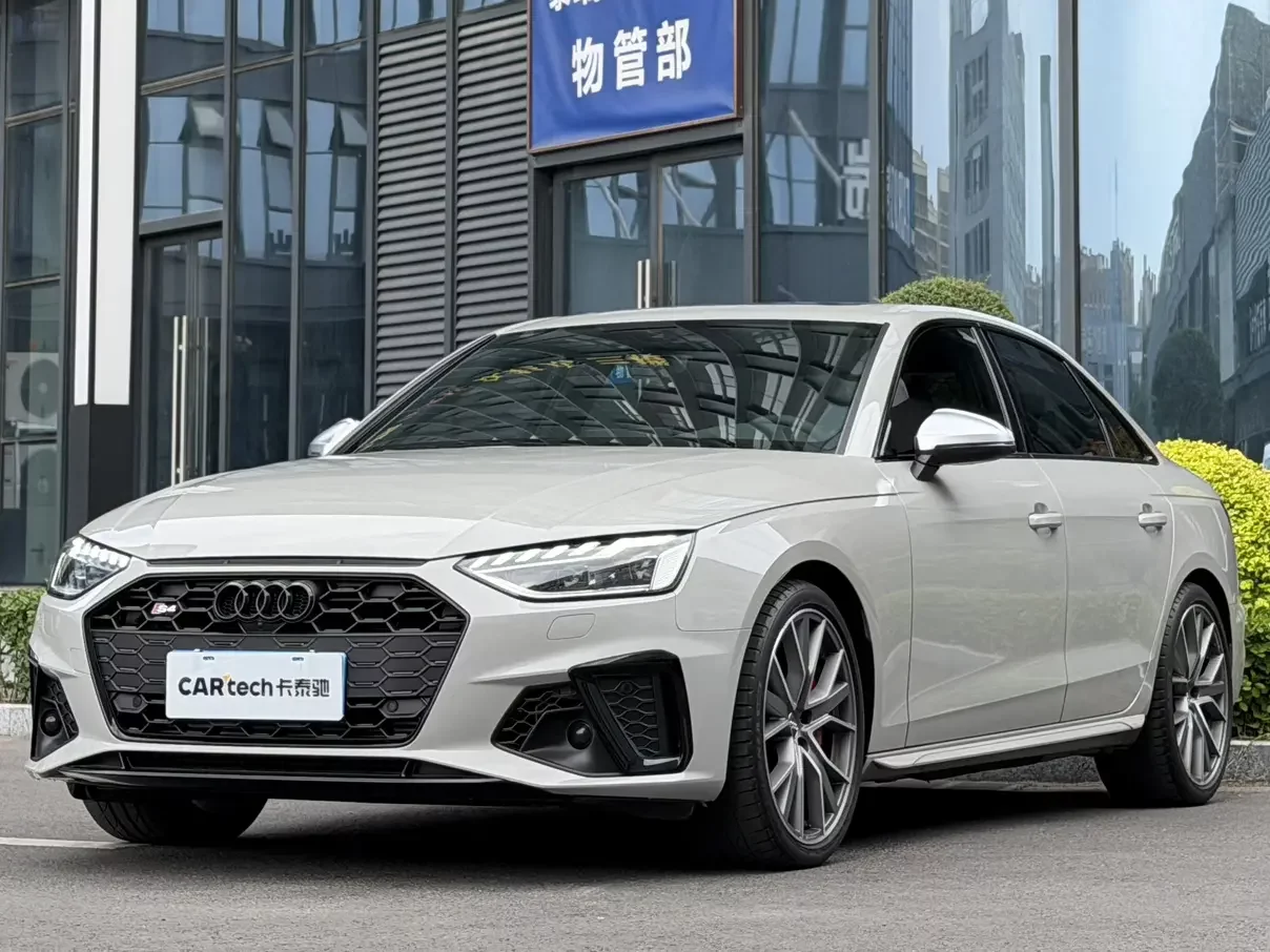Audi S4  из Китая