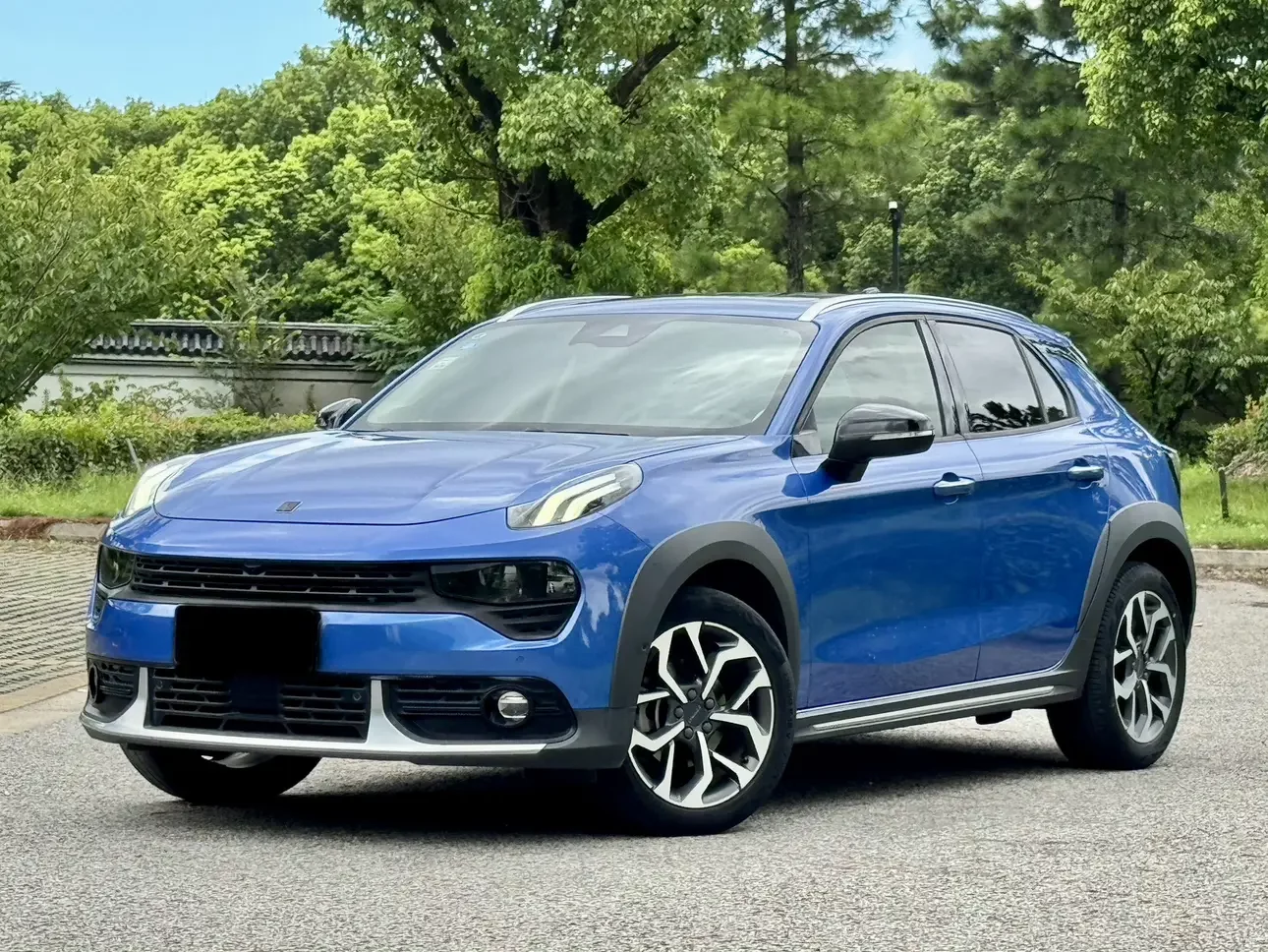 Lynk & Co 02