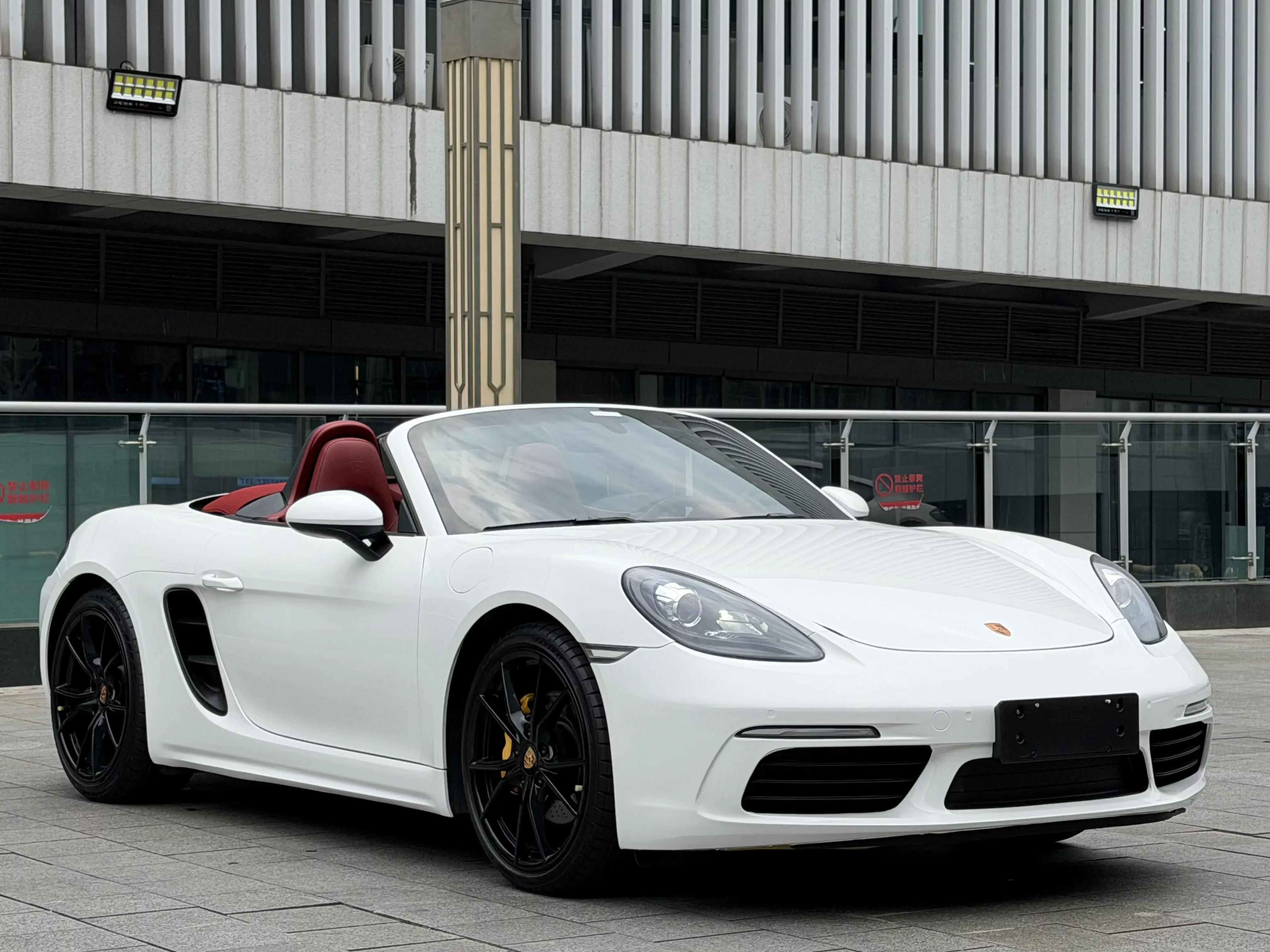 Porsche 718