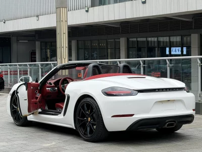 Porsche 718