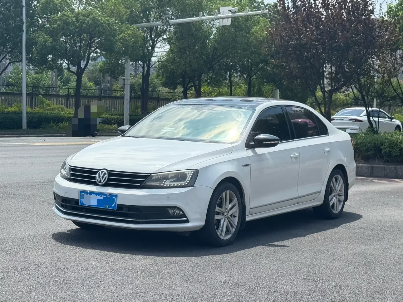 Volkswagen Sagitar  из Китая