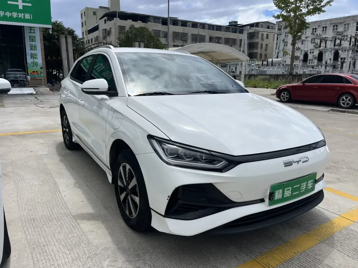 BYD e2